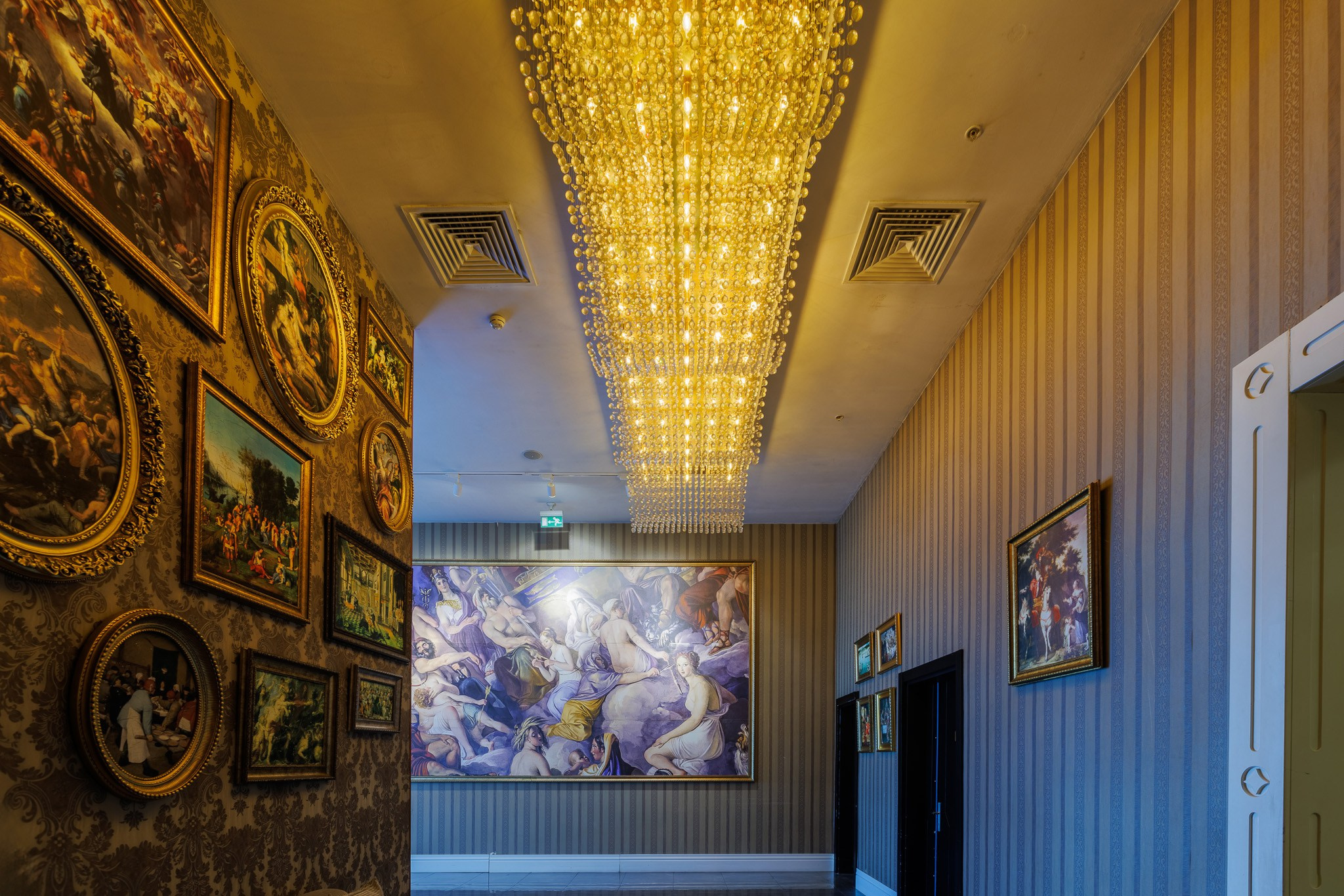 SKY TOWER (METRO CITY). Режиссёр, клипмейкер, фотограф — Андрей Охота