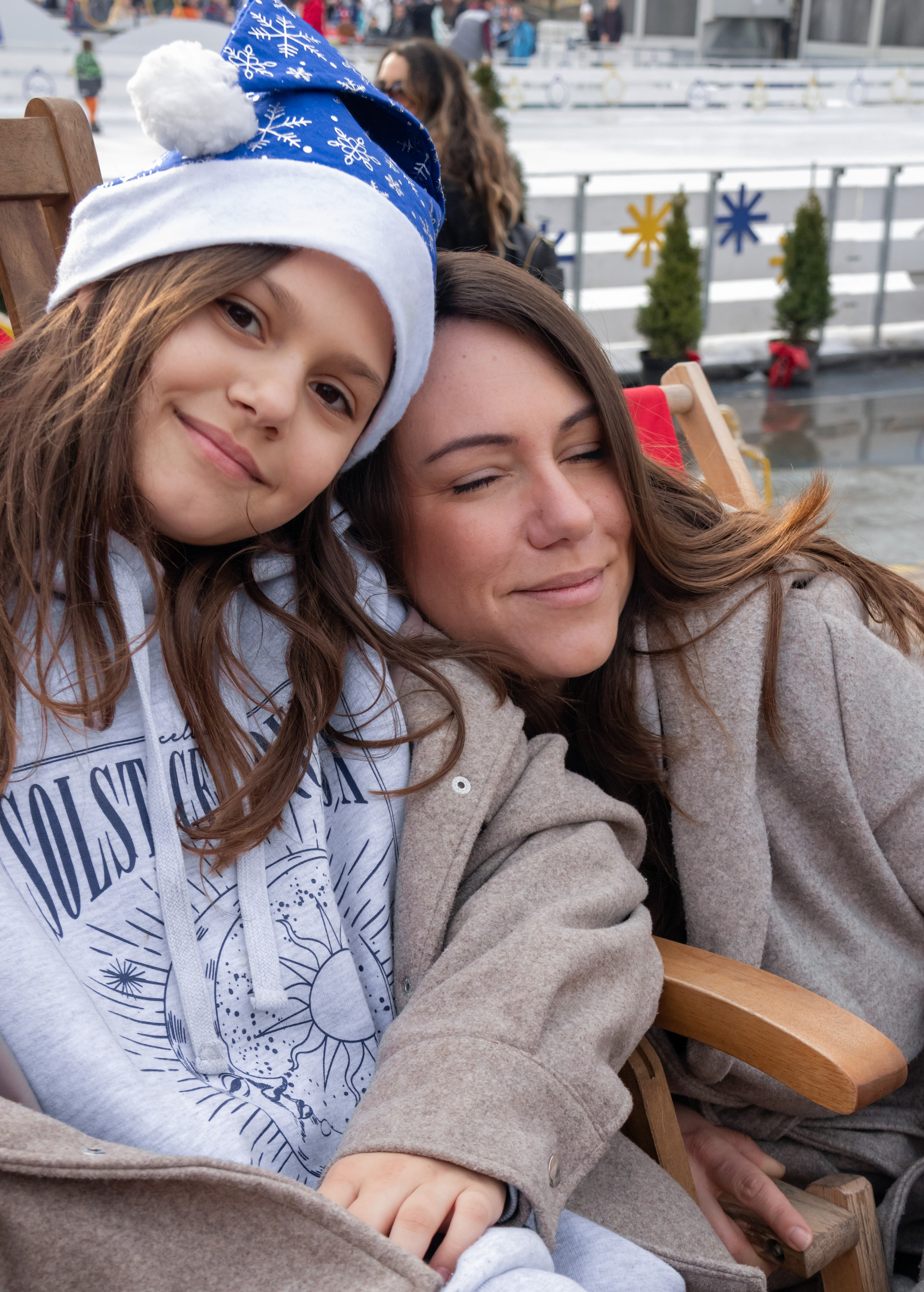 New year photosession for kids and friends. Portrait photographer in Tivat Montenegro Katerina Kirsanova