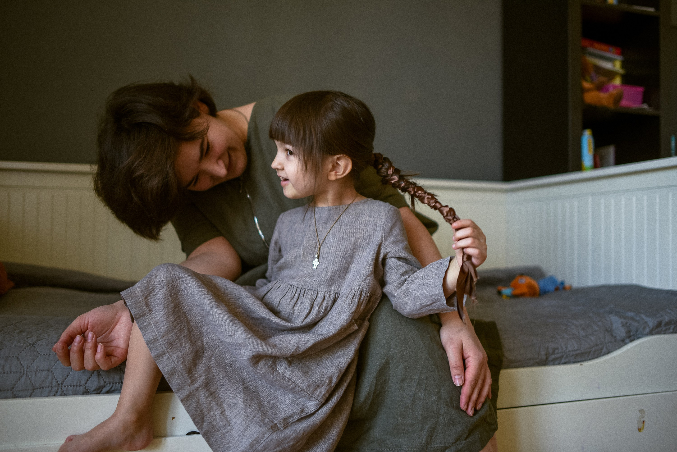 A Mom’s Day: The Everyday Hustle. Documentary family photography in Barcelona and beyond