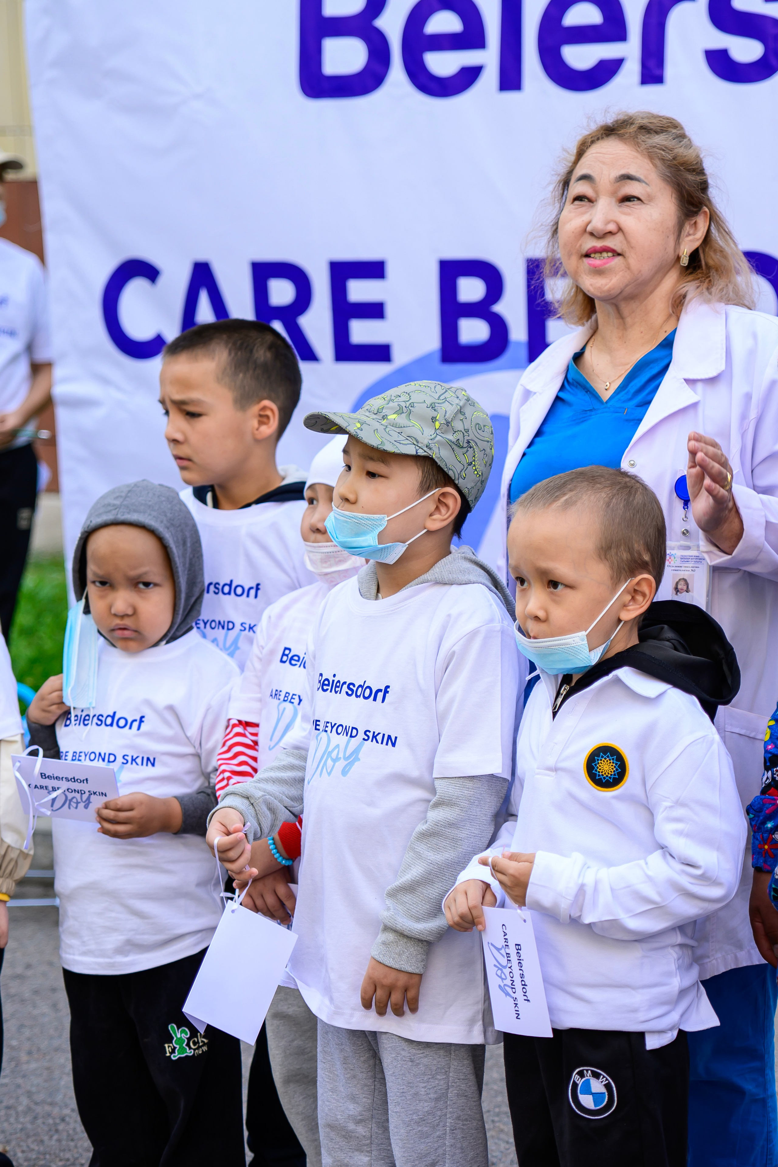 Фотосъемка мероприятия Благотворительная акция «Центре Педиатрии» Care Beyond Skin Day. Фотограф в Алматы Егор Поленов
