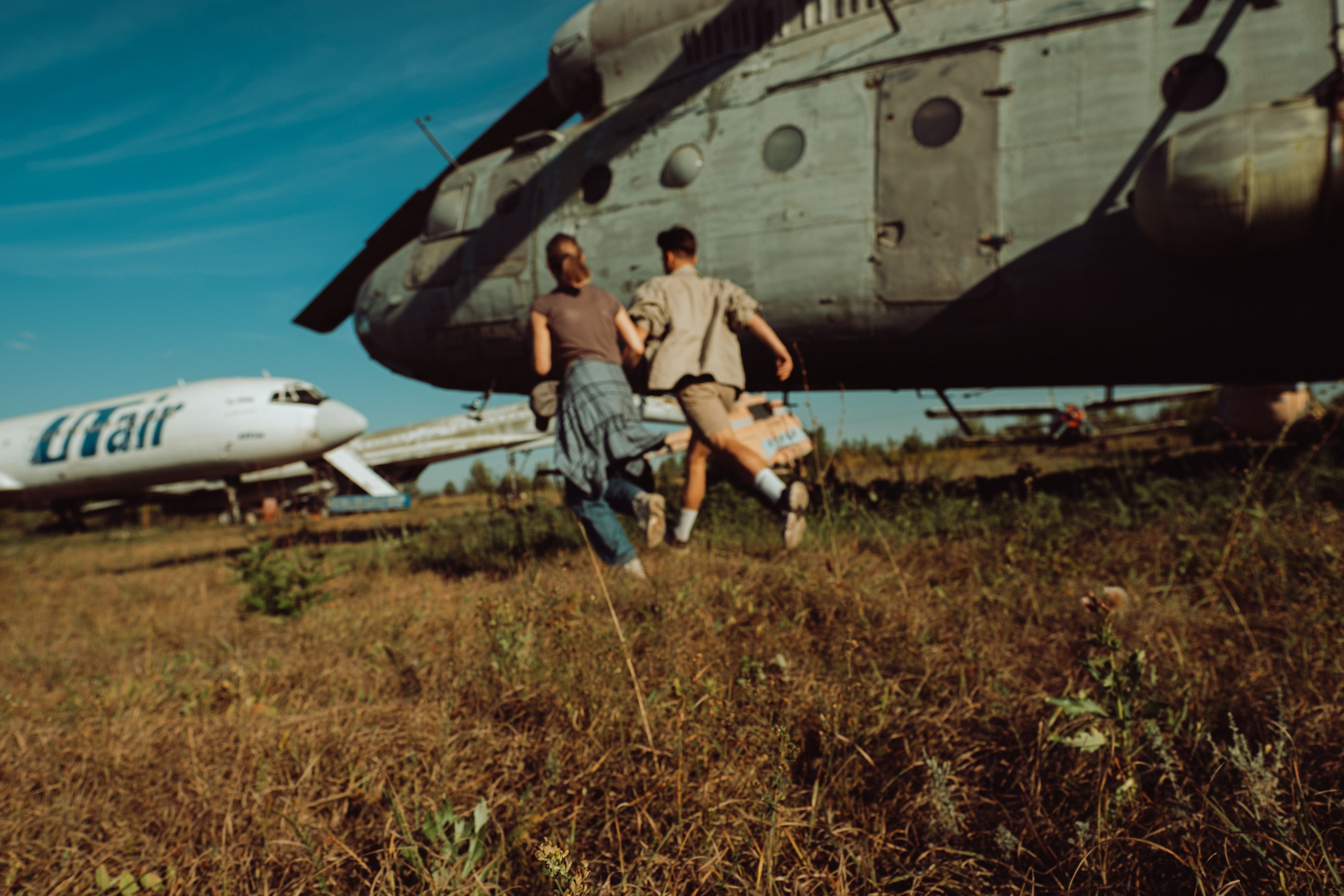 Кладбище авиатехники или учебный аэродром в Самаре. Wedding photographer