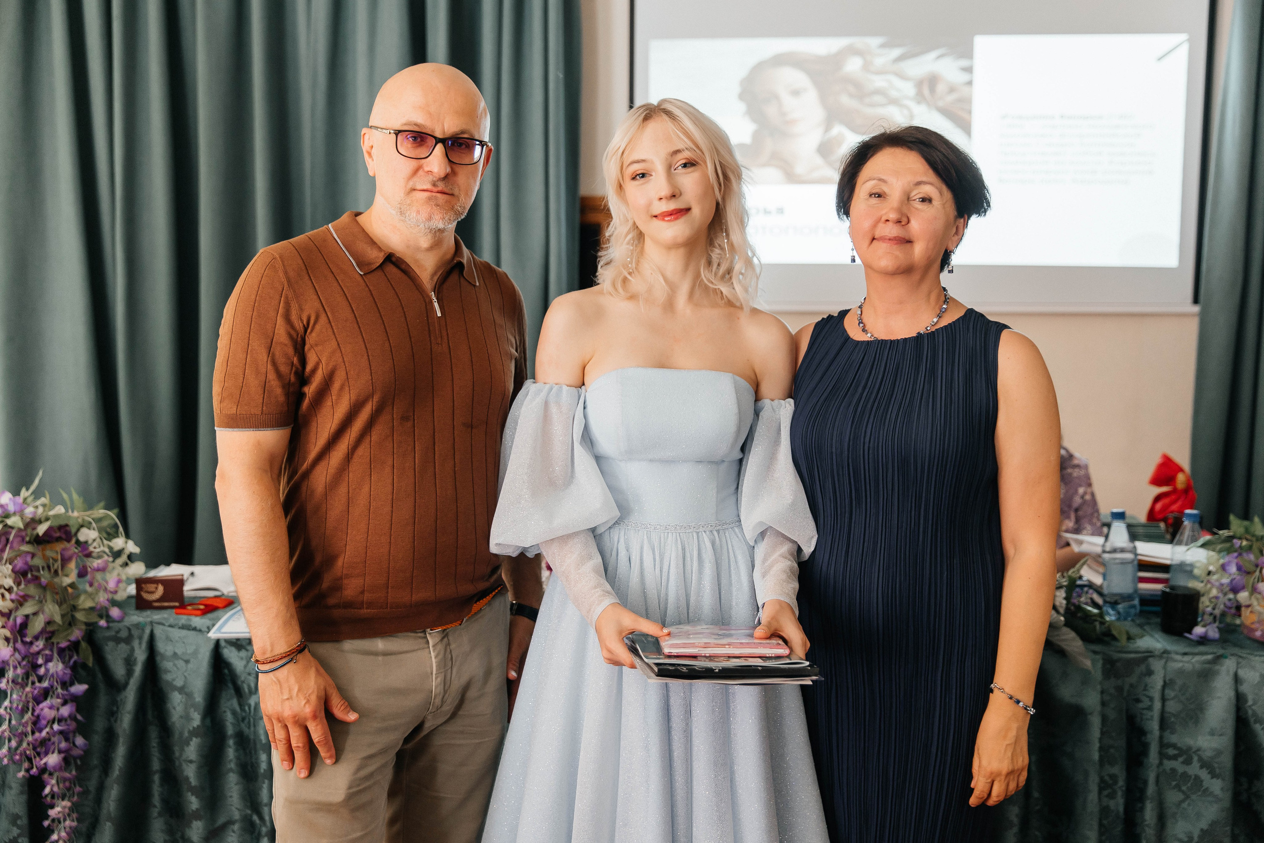 Гимназия Пеленг. _Carpe diem_