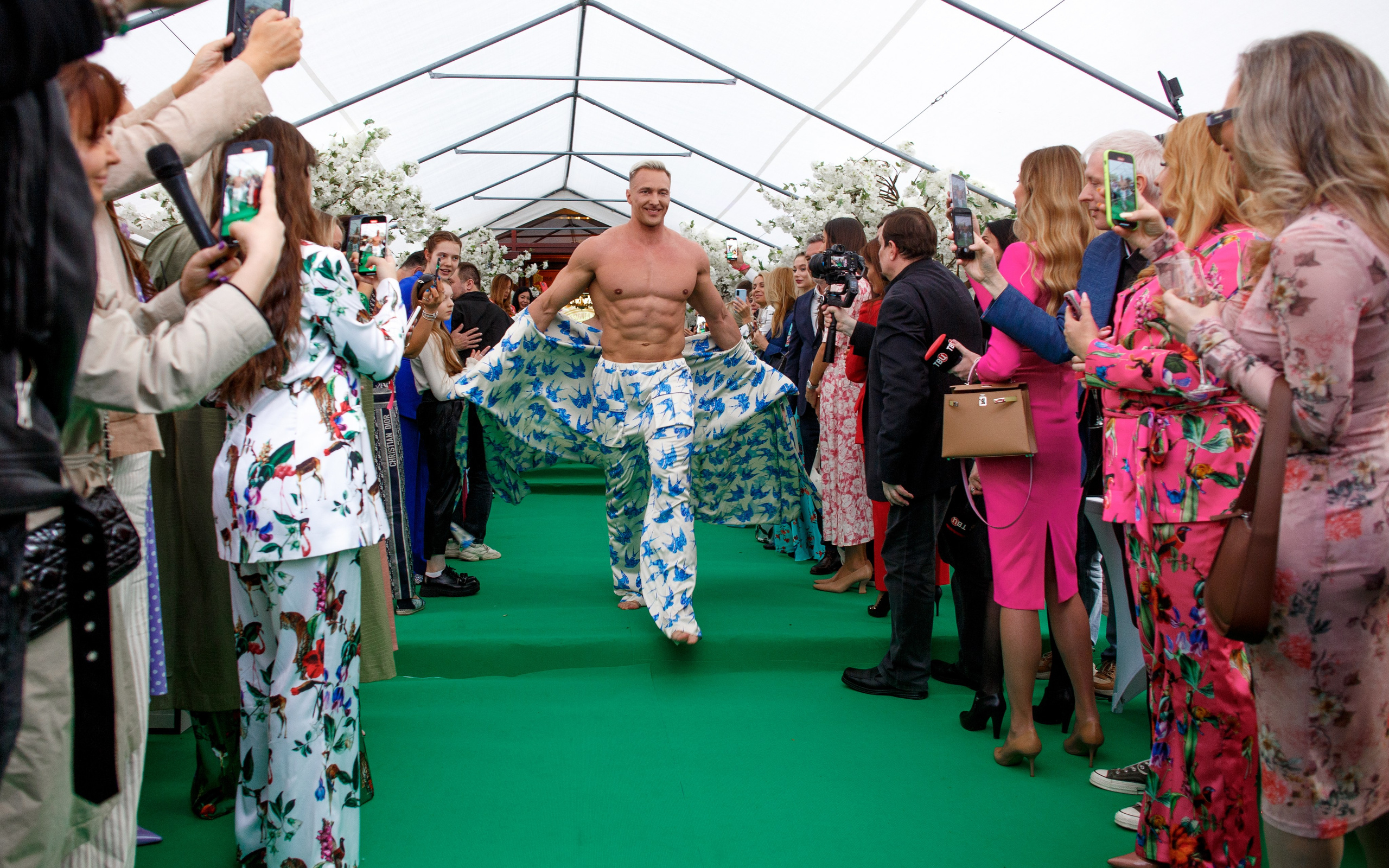 Показ мод Аники Киримовой и Наташи Королевы. Свадебный и Индивидуальный фотограф в Москве Акоп Арсенян