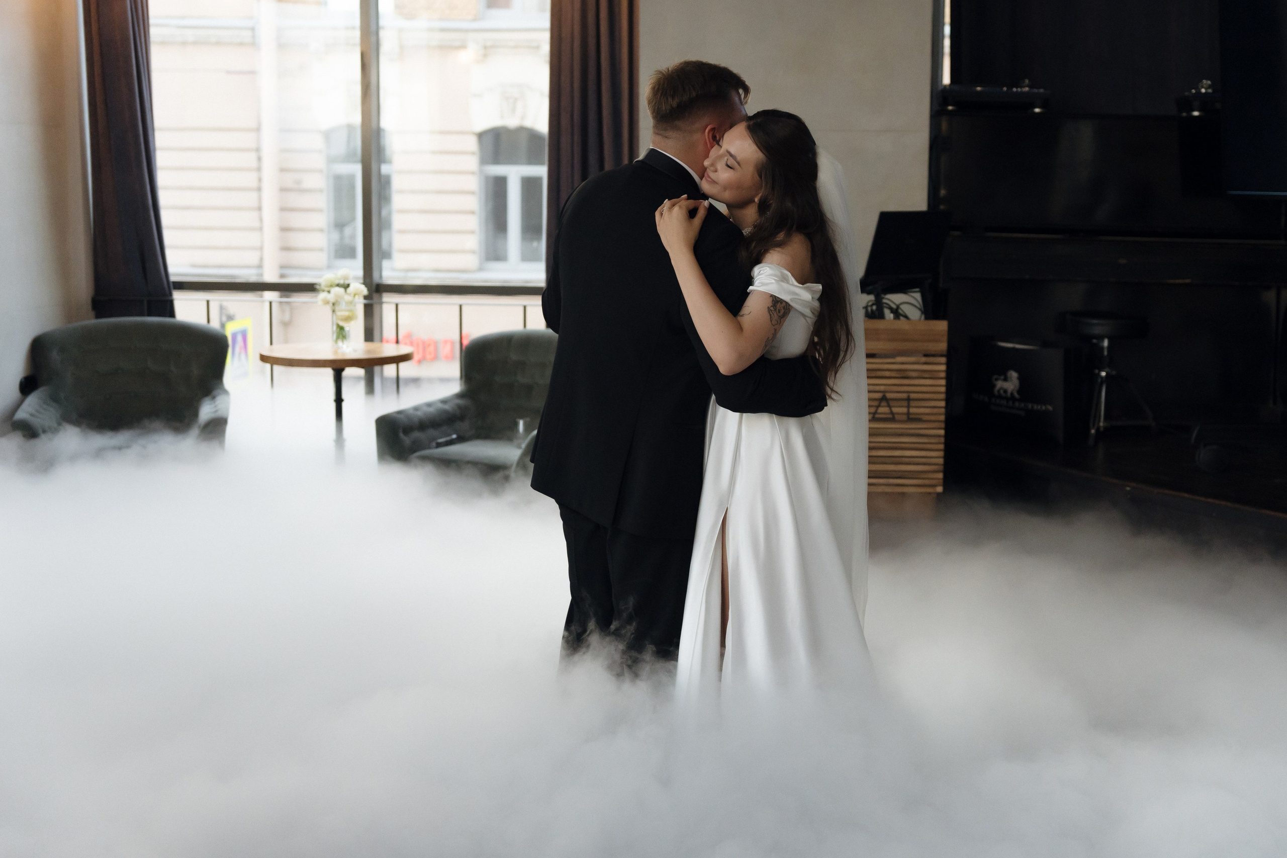 Social club. Свадебный фотограф в Петербурге Таша Вайб