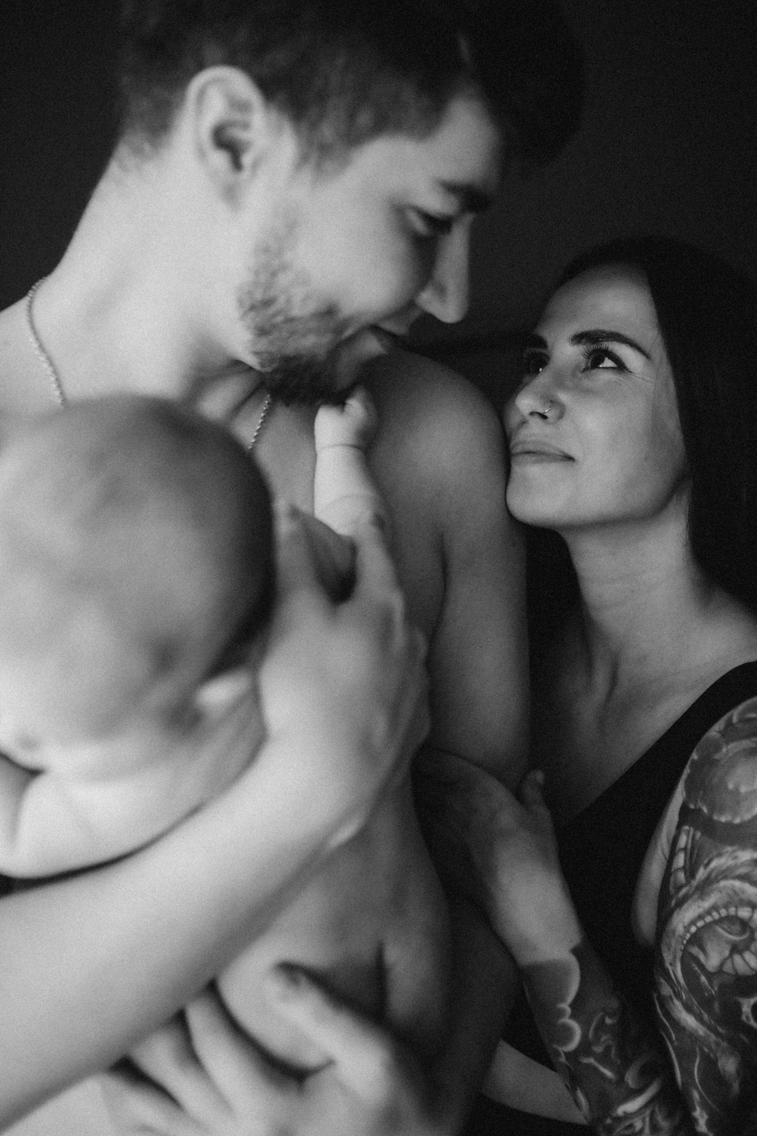 Мама, папа, я и 2 хвоста. Фотограф Новый Уренгой I Ньюборн I Фотограф материнства I ЯНАО