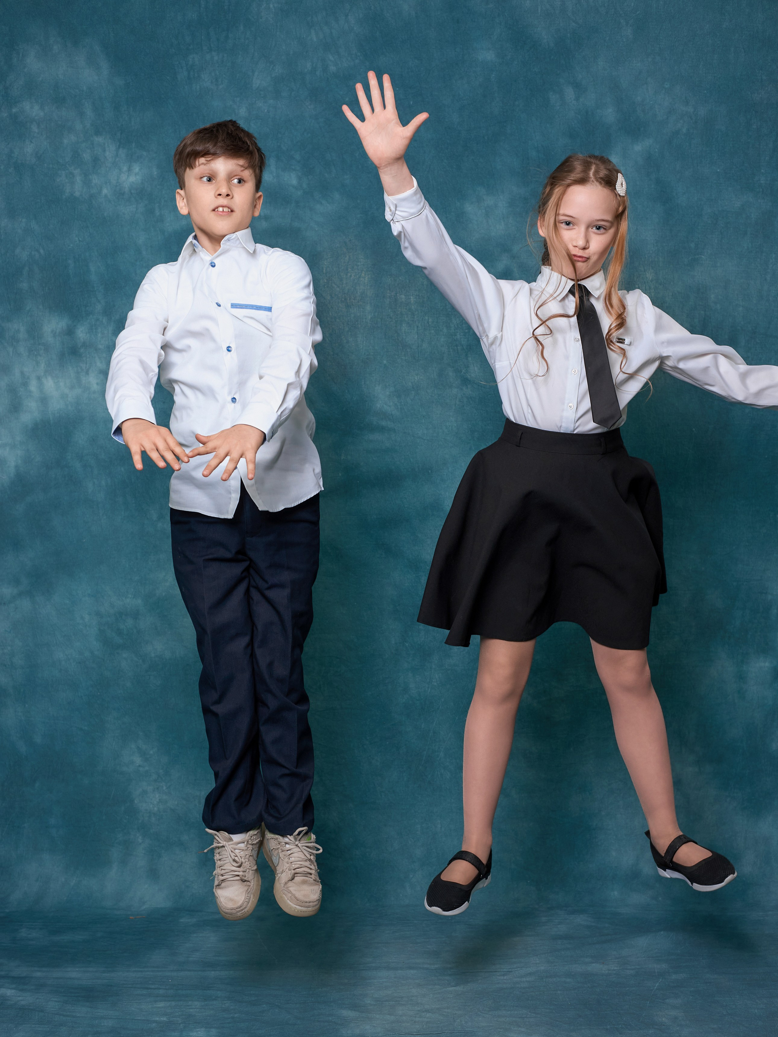 Школьный альбом "Кубы бирюза". Выпускные альбомы в Тюмени для школ, садов, вузов спортивных секций