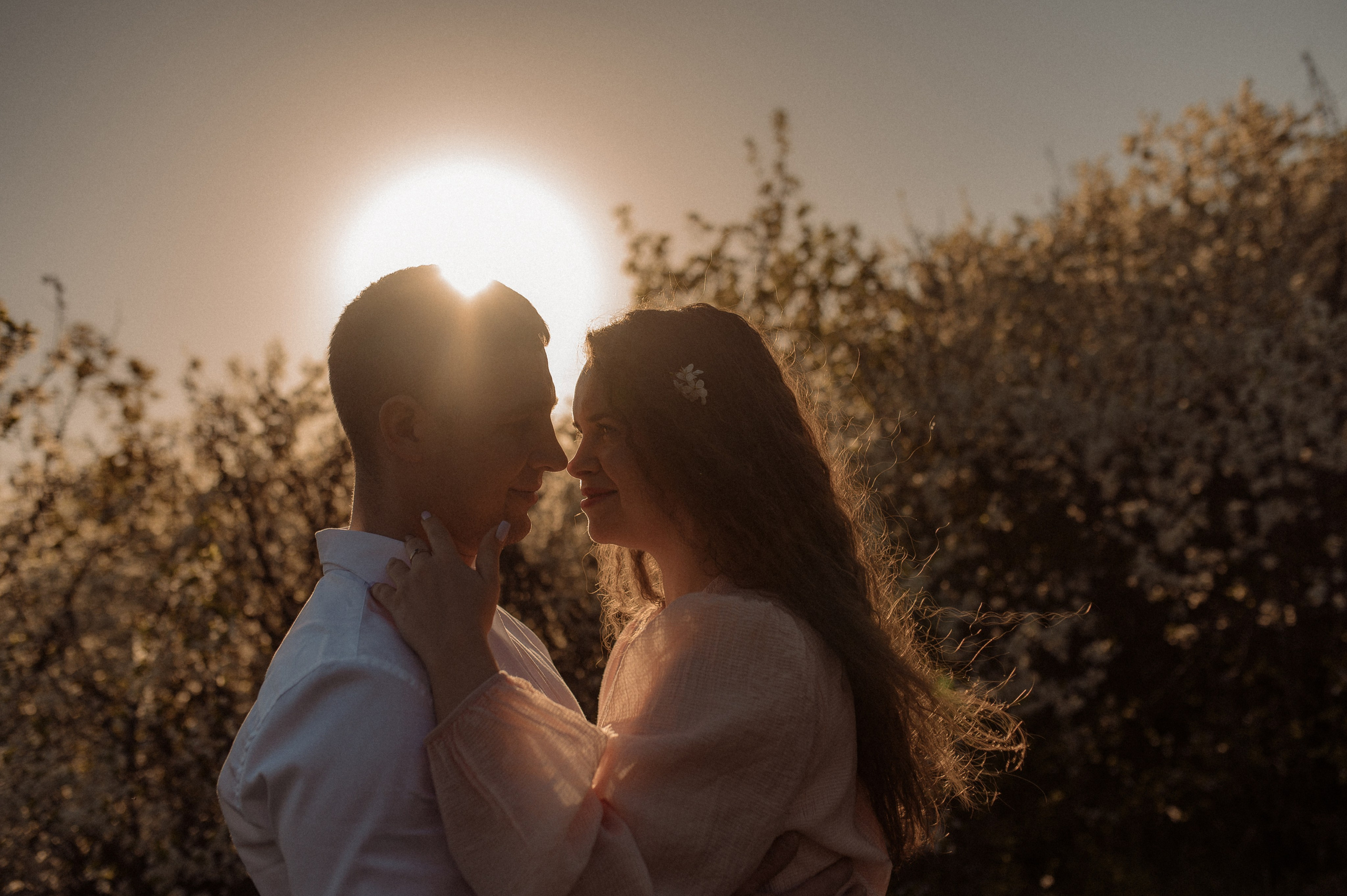 Настя, Антон и цветущие сады. Фотограф Мария Стрелкова