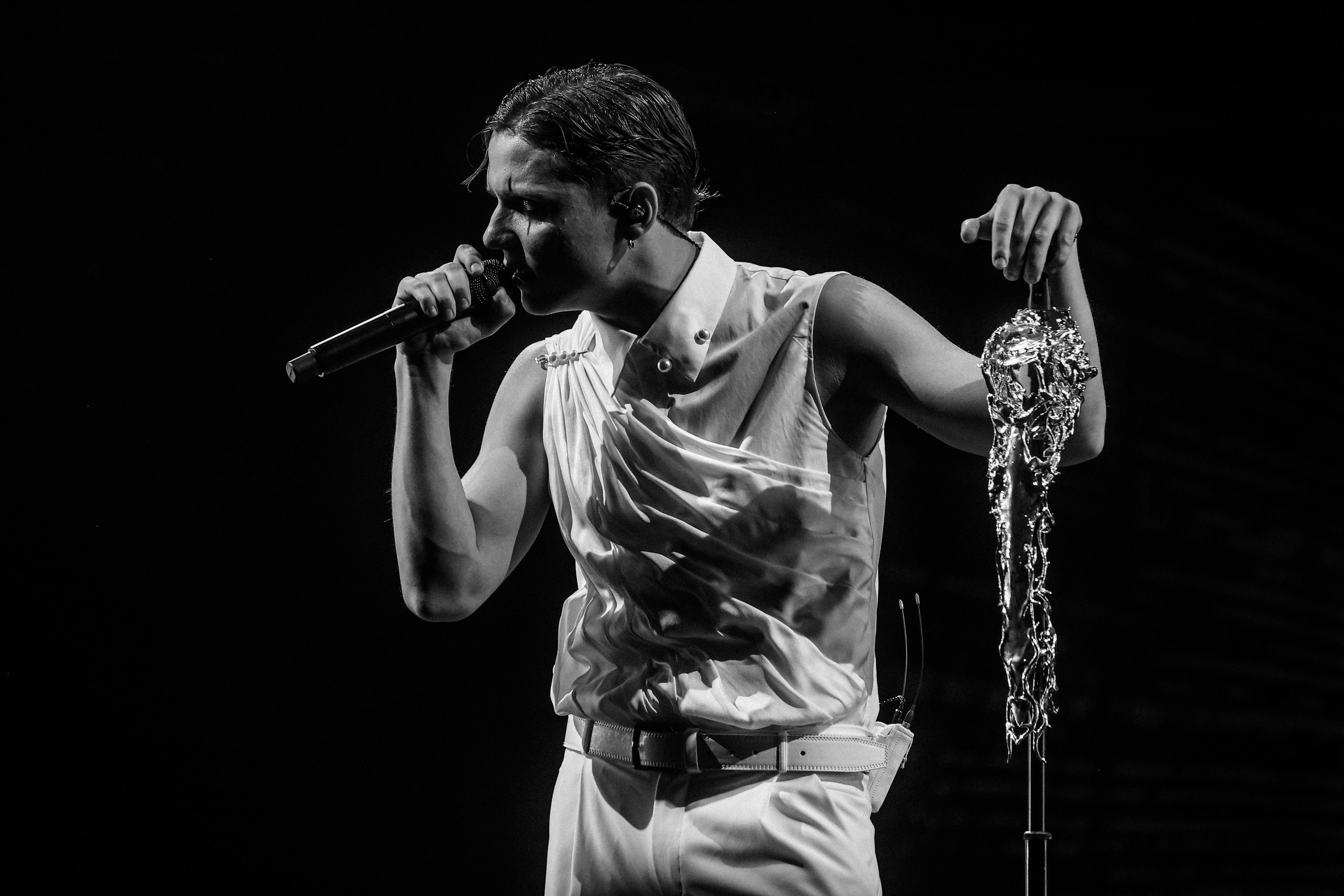 ВАНЯ ДМИТРИЕНКО 