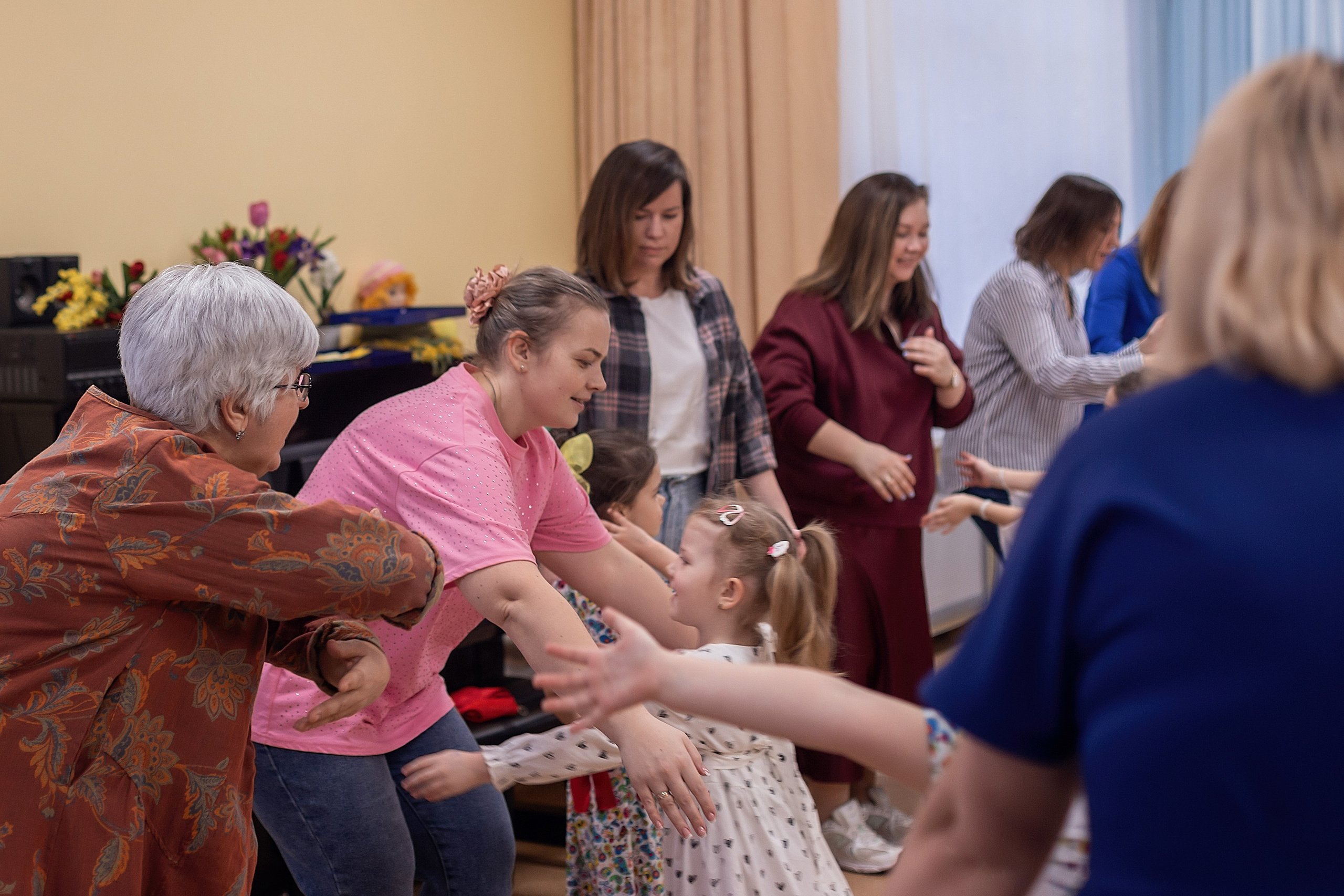 Весенний утренник_старшая группа_2025. Семейный фотограф в Санкт-Петербурге
