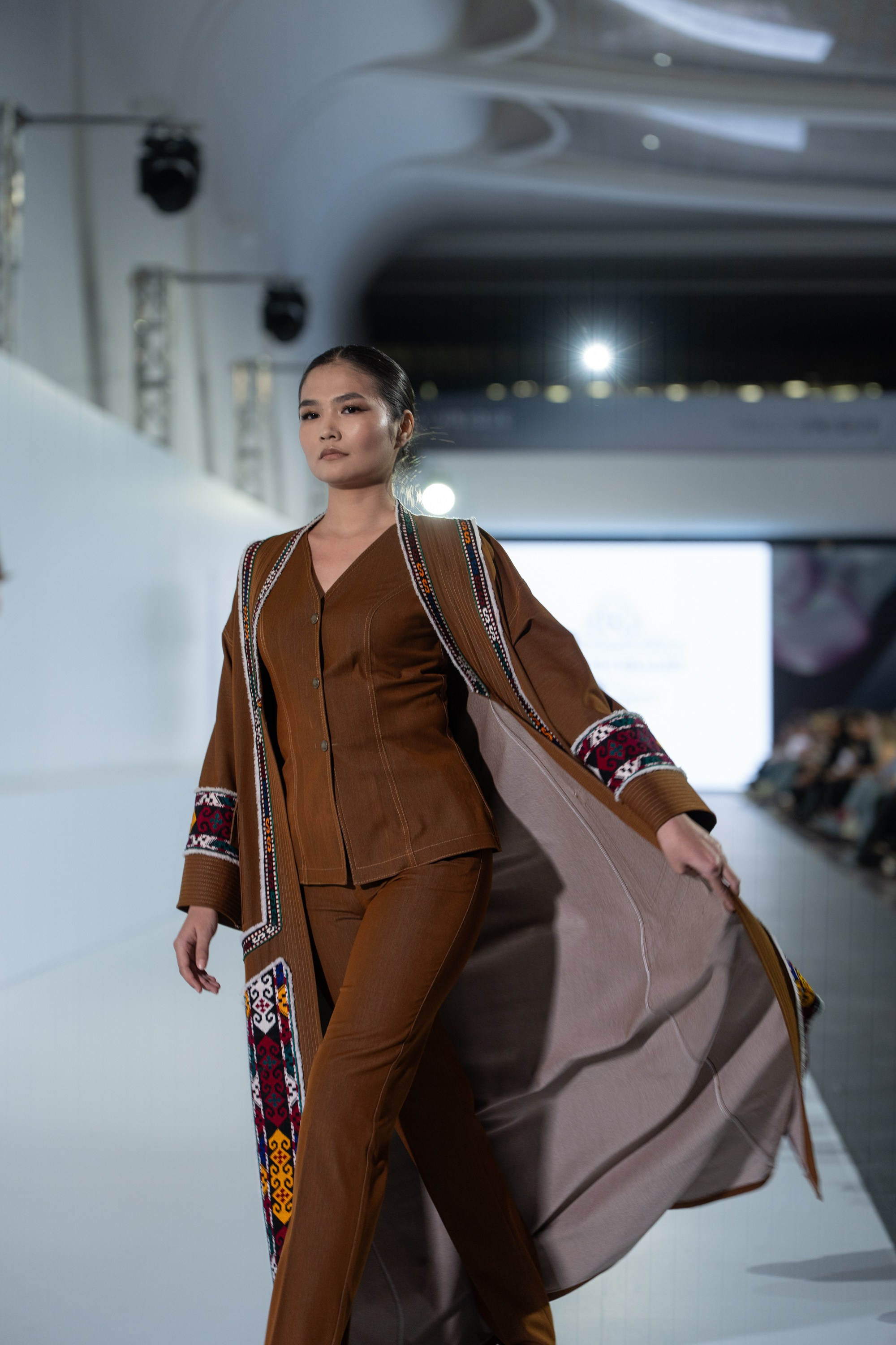 Umed Kuchkaliev. Сайт Алматинского НЮ АРТ, будуар и фэшн фотографа Дениса Карпенко