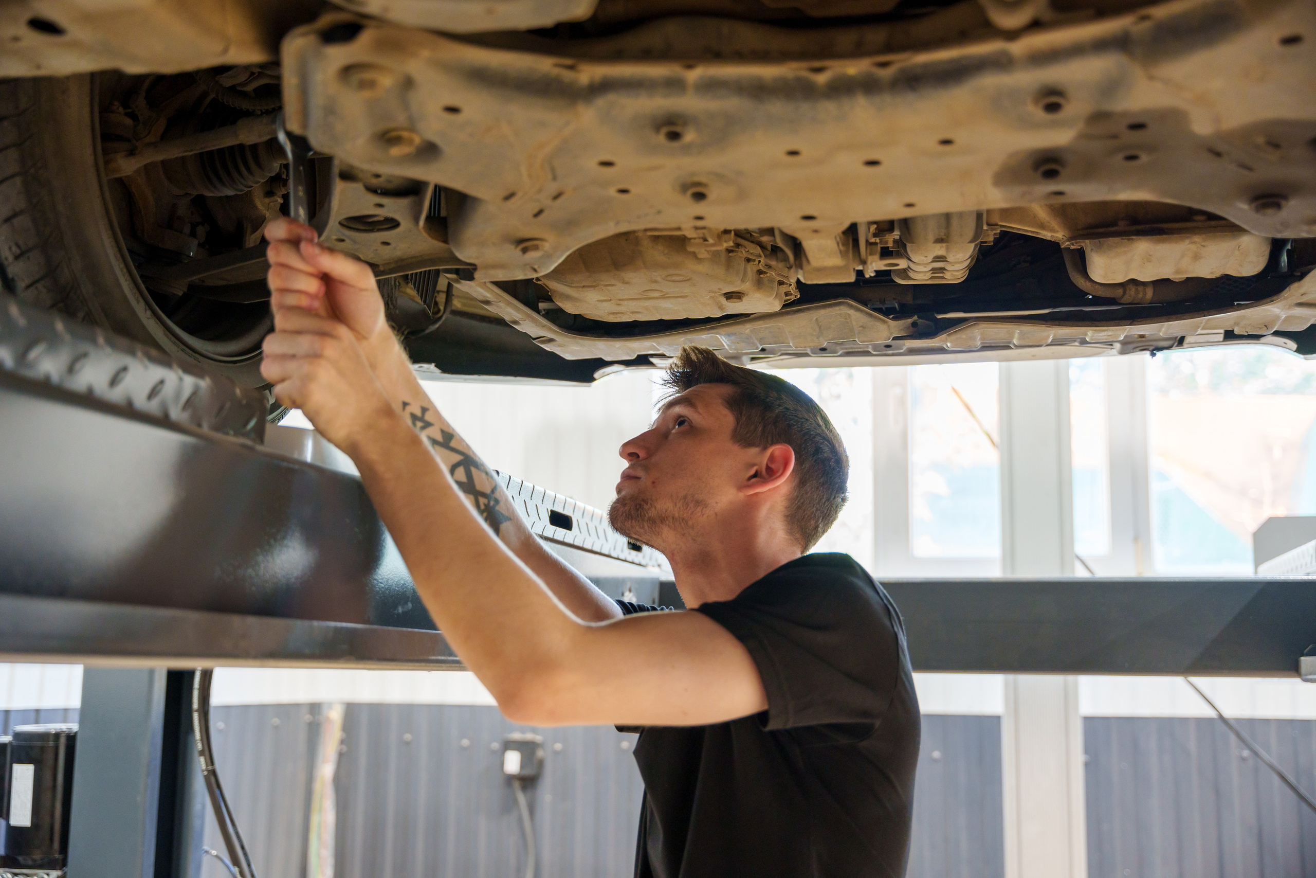 Интерьерная фотосъемка автосервиса Fit Service в Краснодаре — Профессиональная фотосъемка интерьера техцентра в Краснодаресеть СТО. Шедевры для Вас! Фотограф и Видеограф в Краснодаре Пахиев Руслан