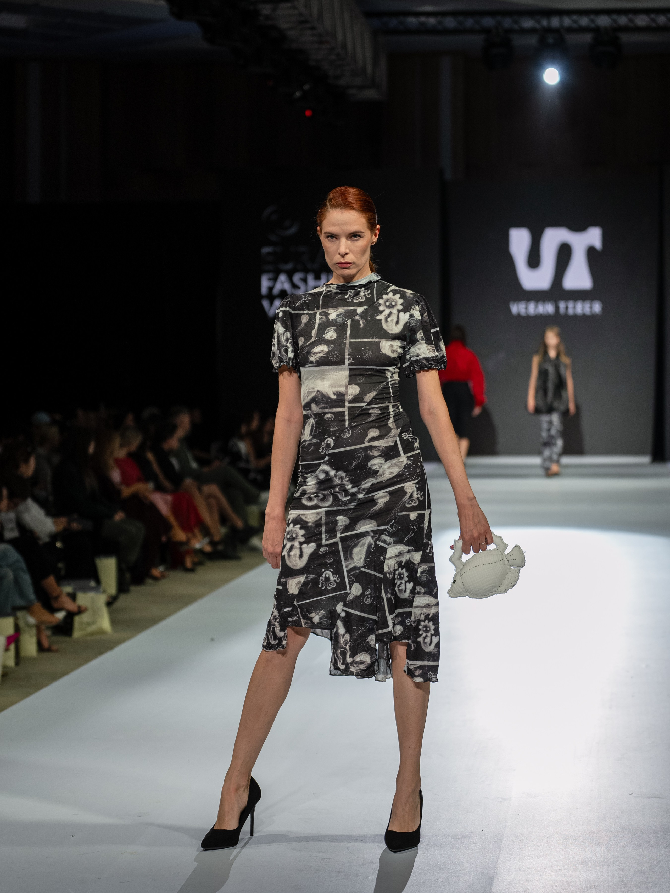 EURASIAN FASHION WEEK Vegan Tiger. Сайт Алматинского НЮ АРТ, будуар и фэшн фотографа Дениса Карпенко