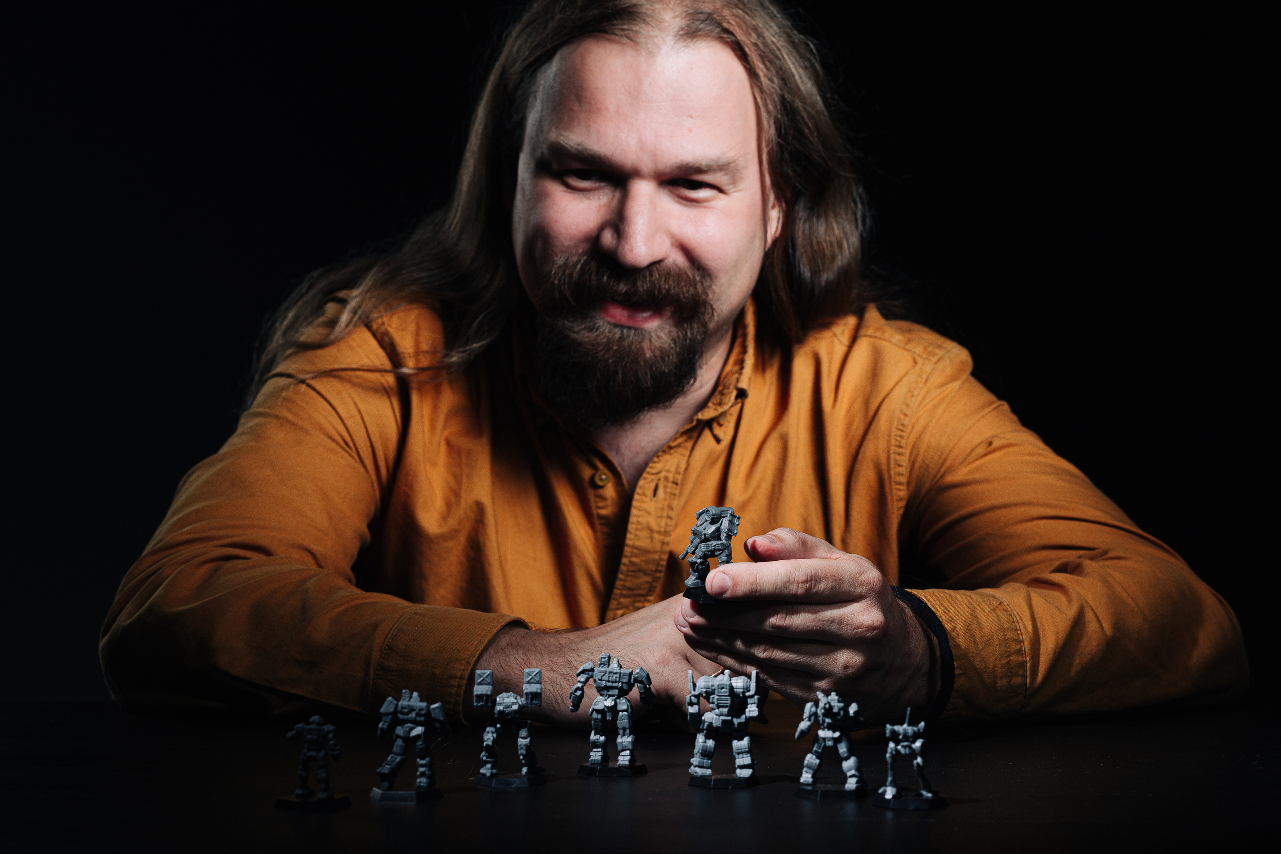 Александр и роботы. Фотограф Стас Воскресенский