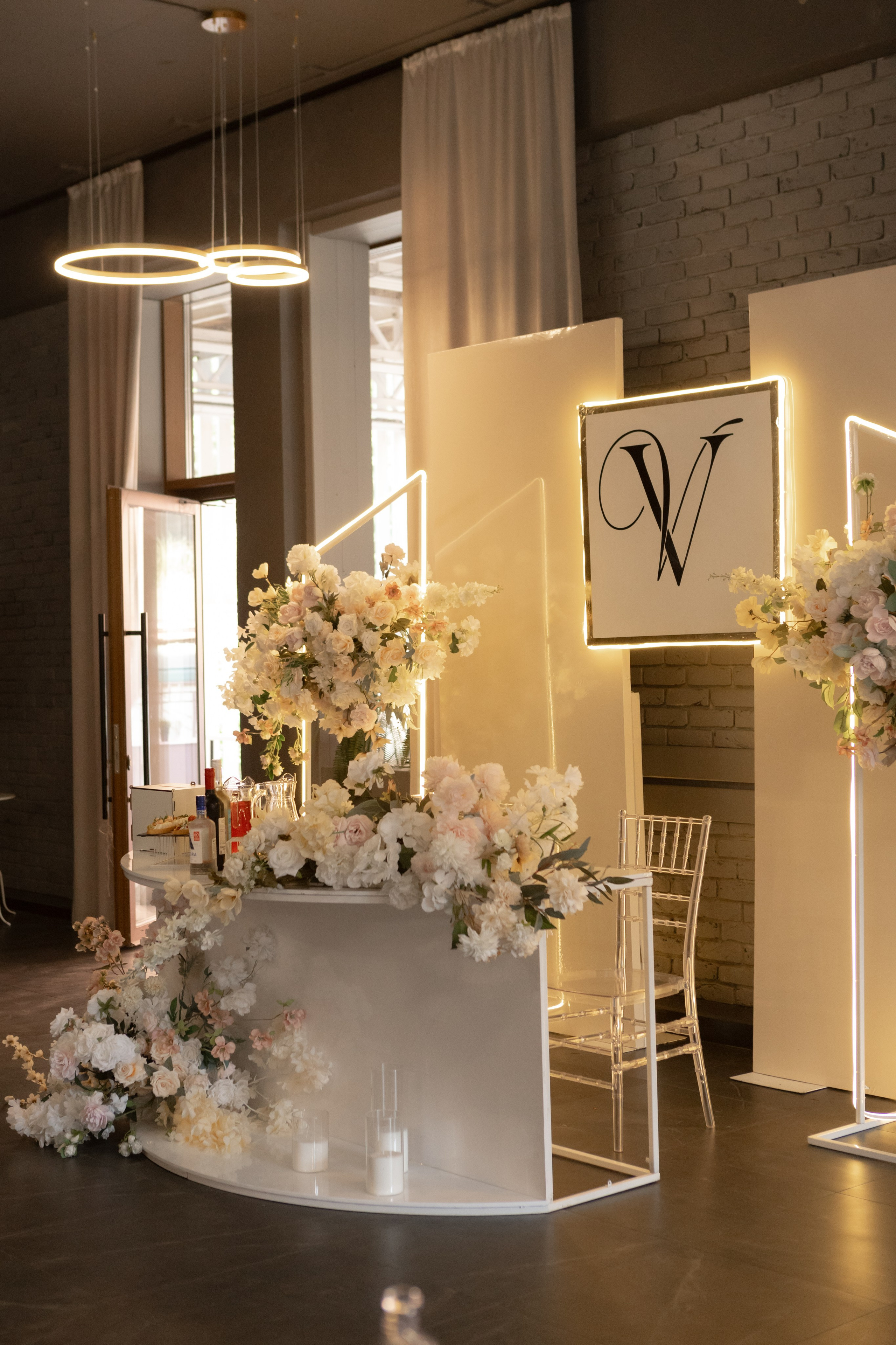 Вика и Валентин. Главная