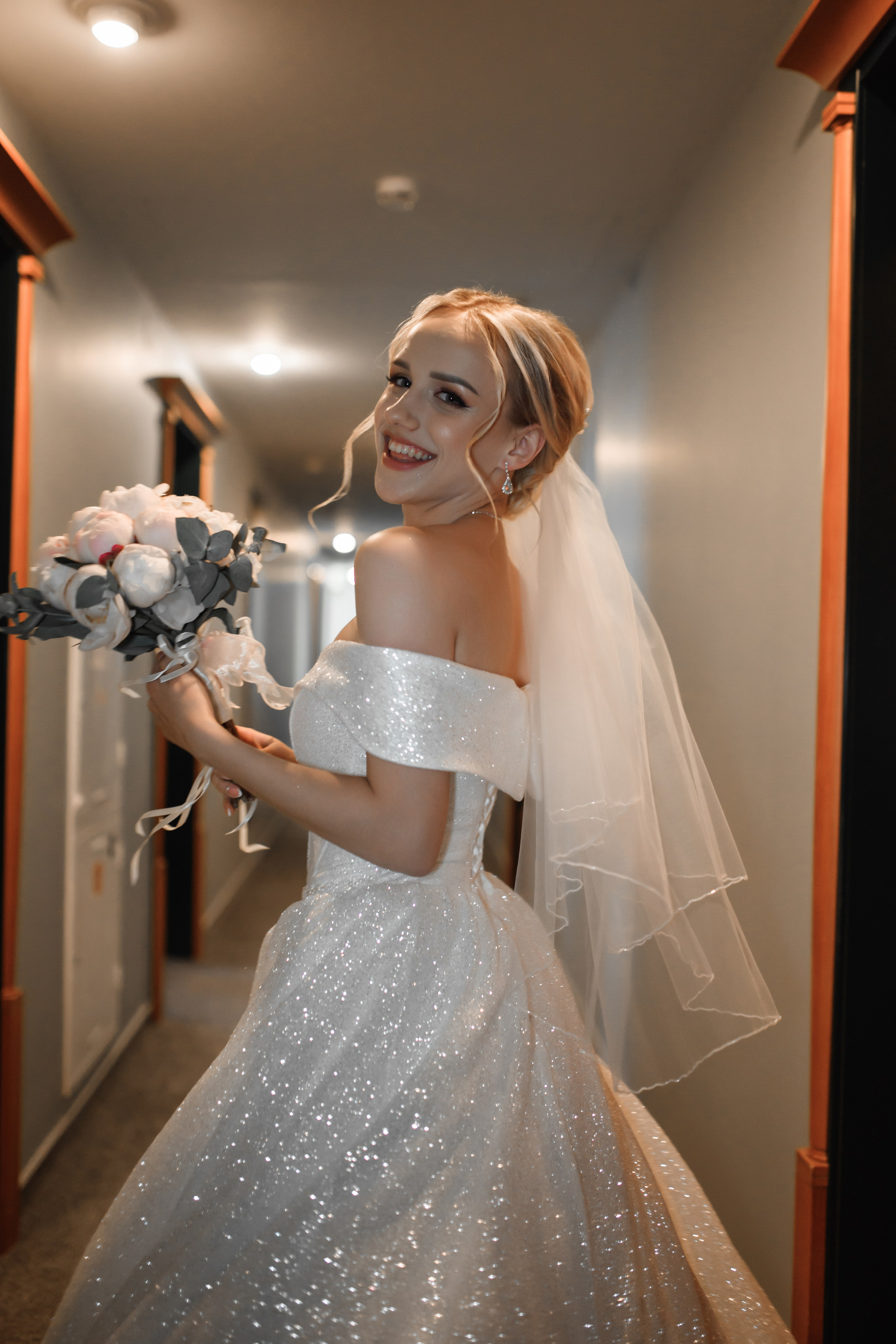 B & A. Свадебный фотограф в г. Астрахань. Так же выезжаю в другие города