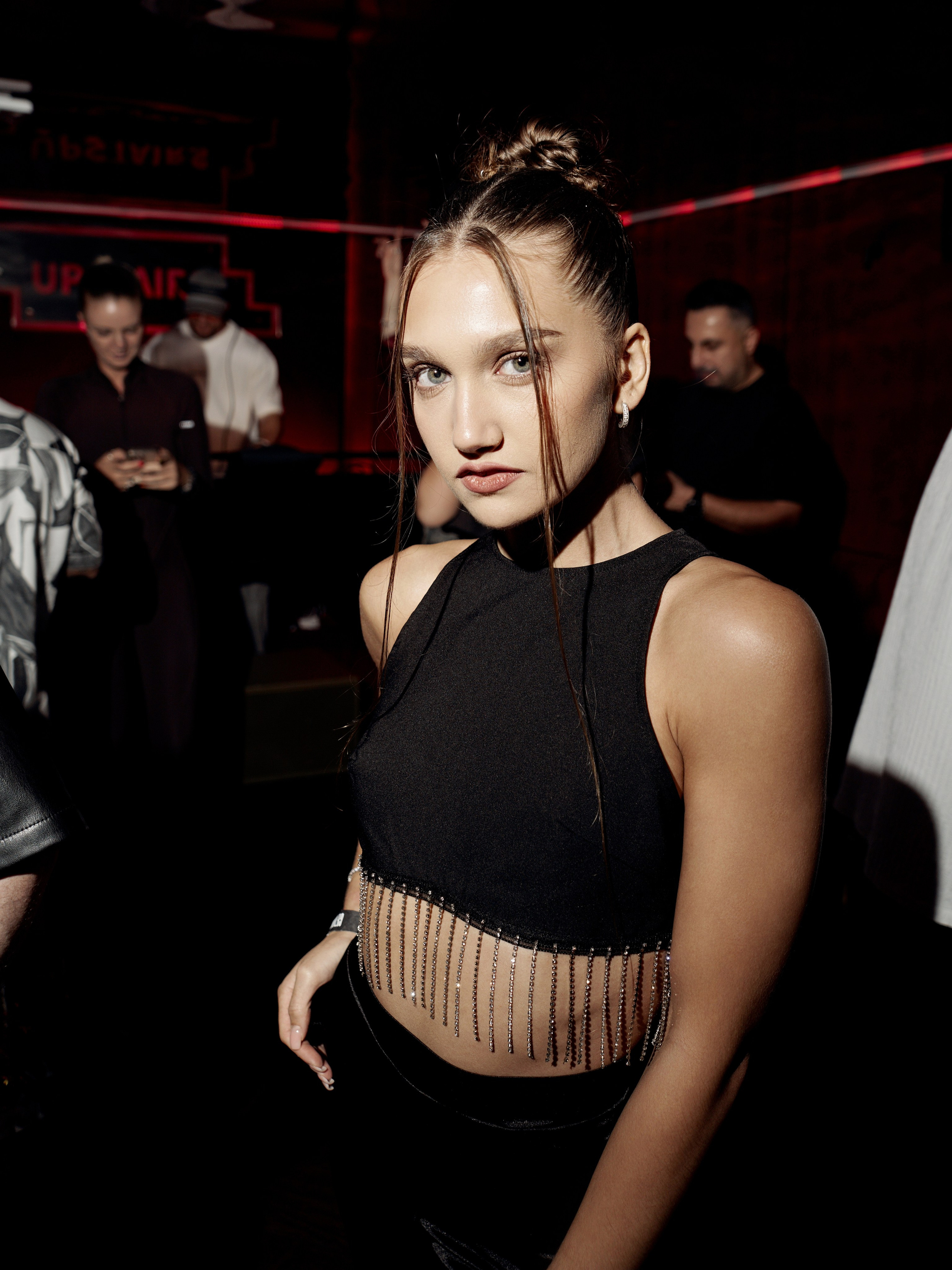 CLUB. NOIZOMAX Художественный фотограф в Дубай