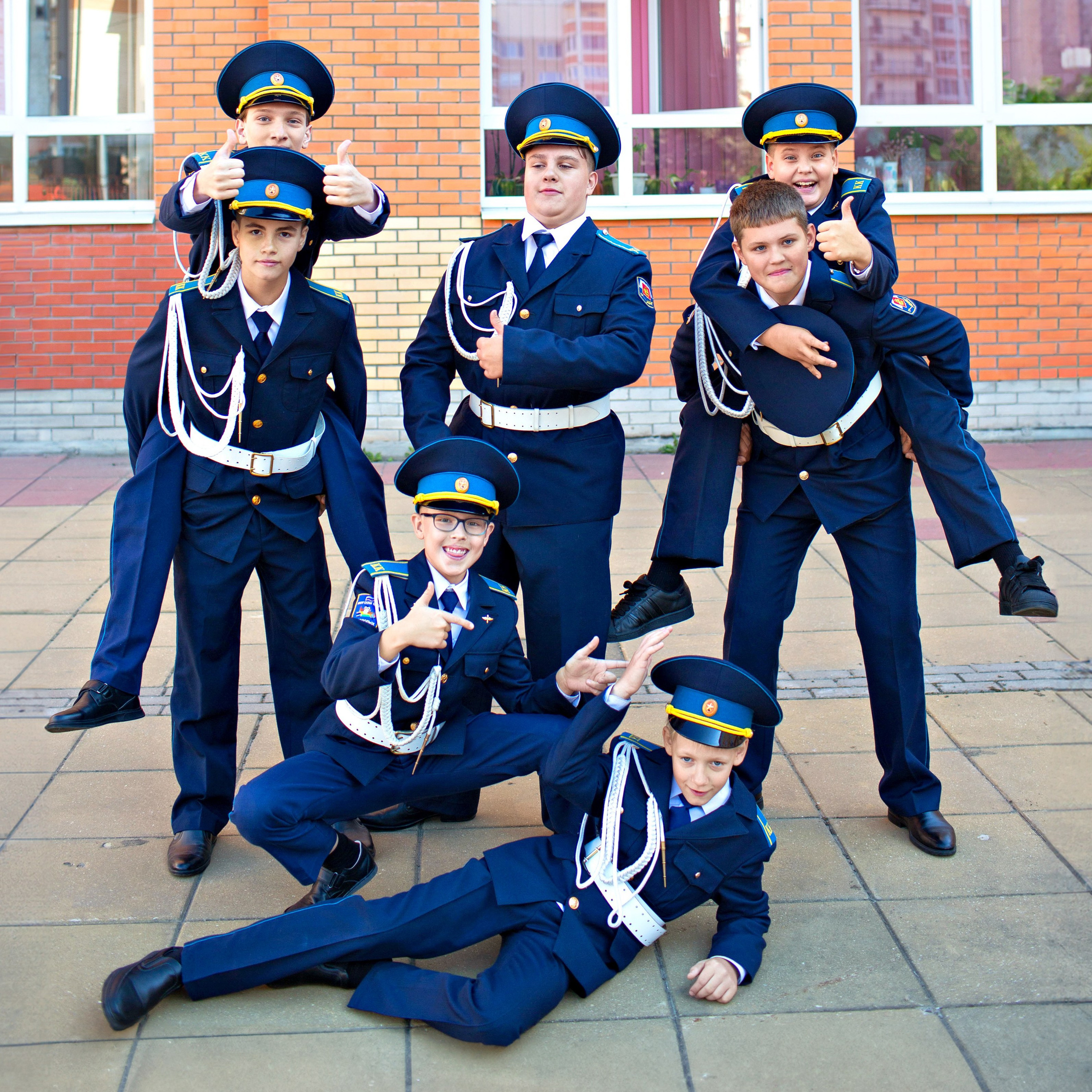 Школьная съемка. Выпускные альбомы и школьный фотограф в Подольске, Троицке, Щербинке, Москве и Московской области