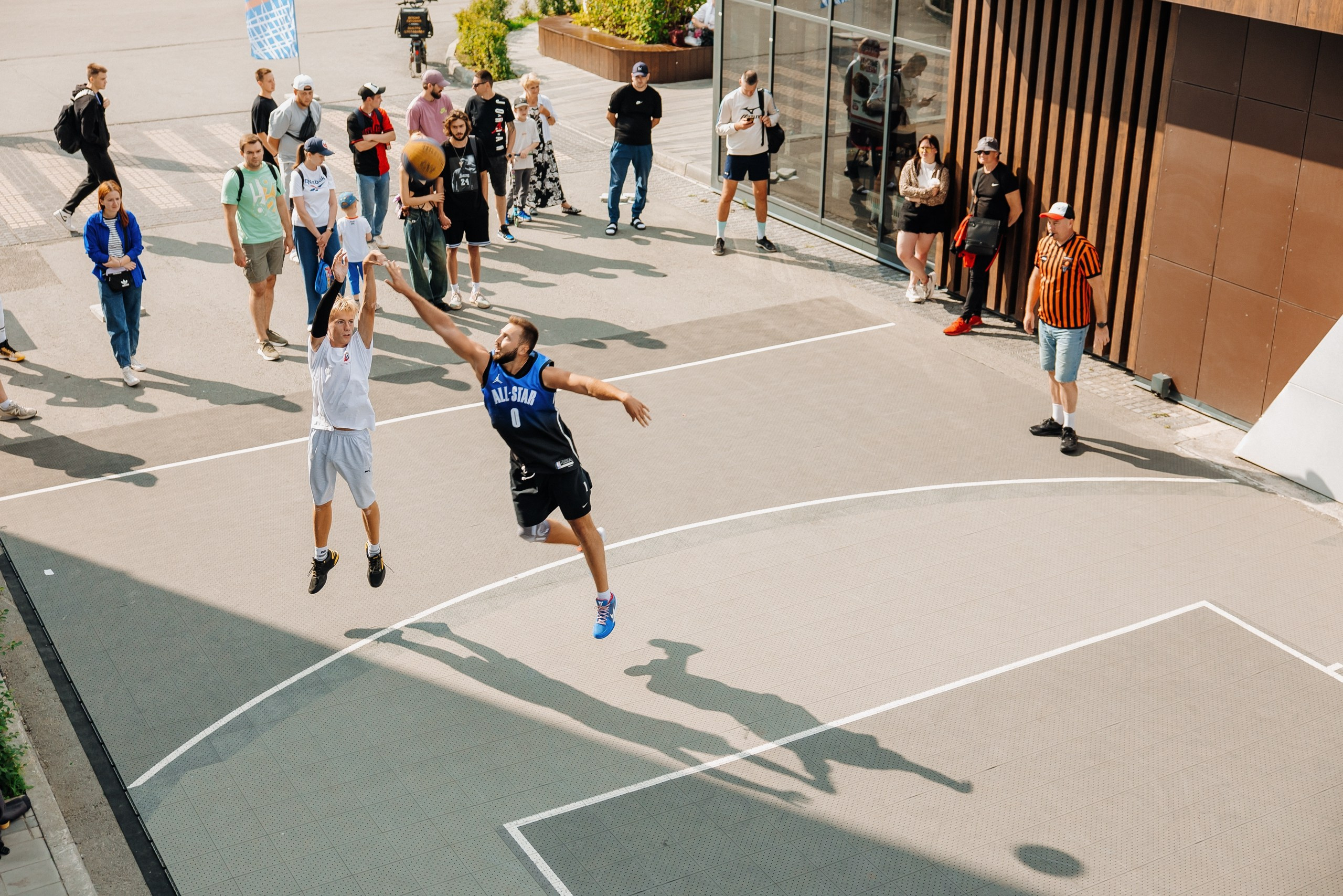 Белый Рынок | 8 лет. Главная