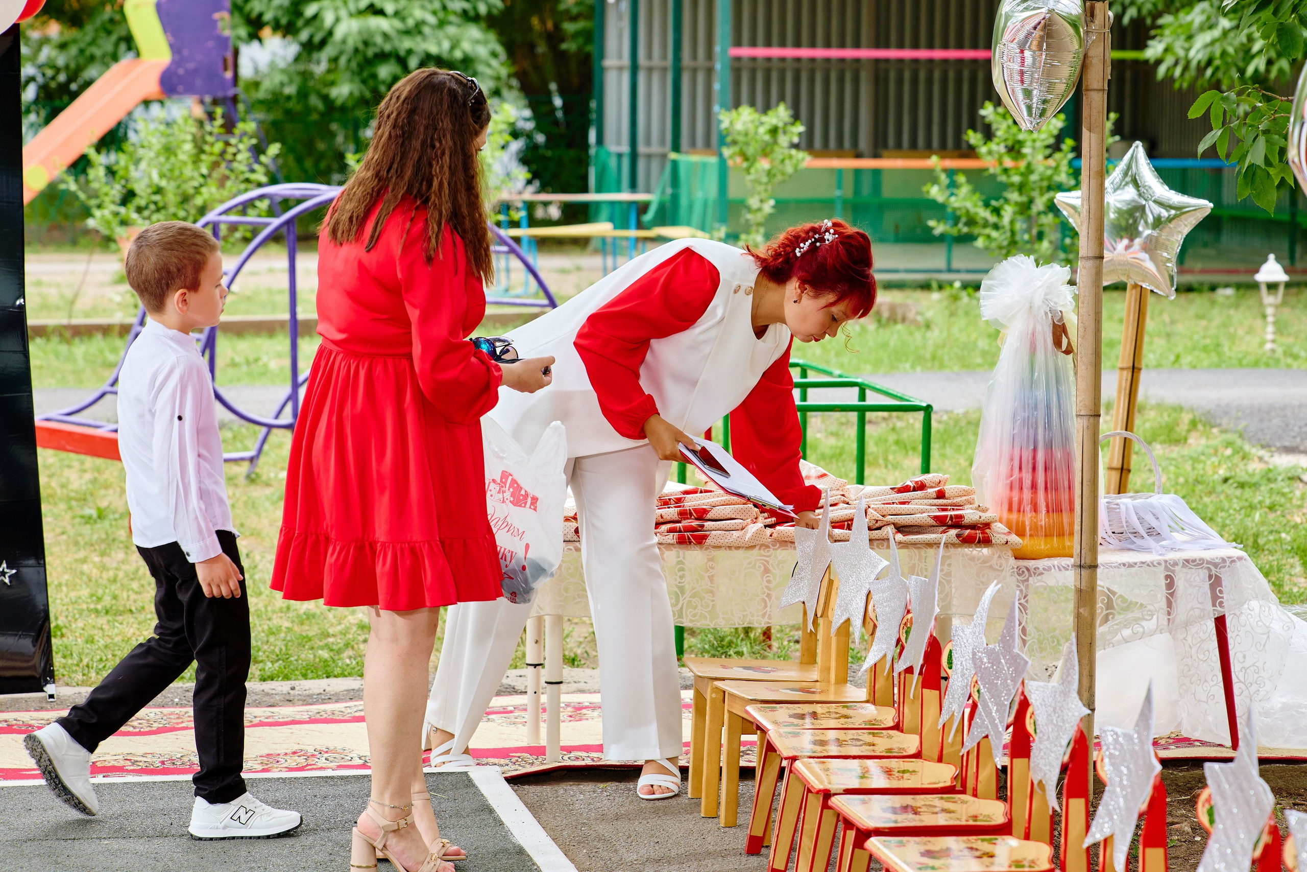 Выпускной 45 сад. Фотограф Выпускные альбомы Таганрог Сергей Коробченко