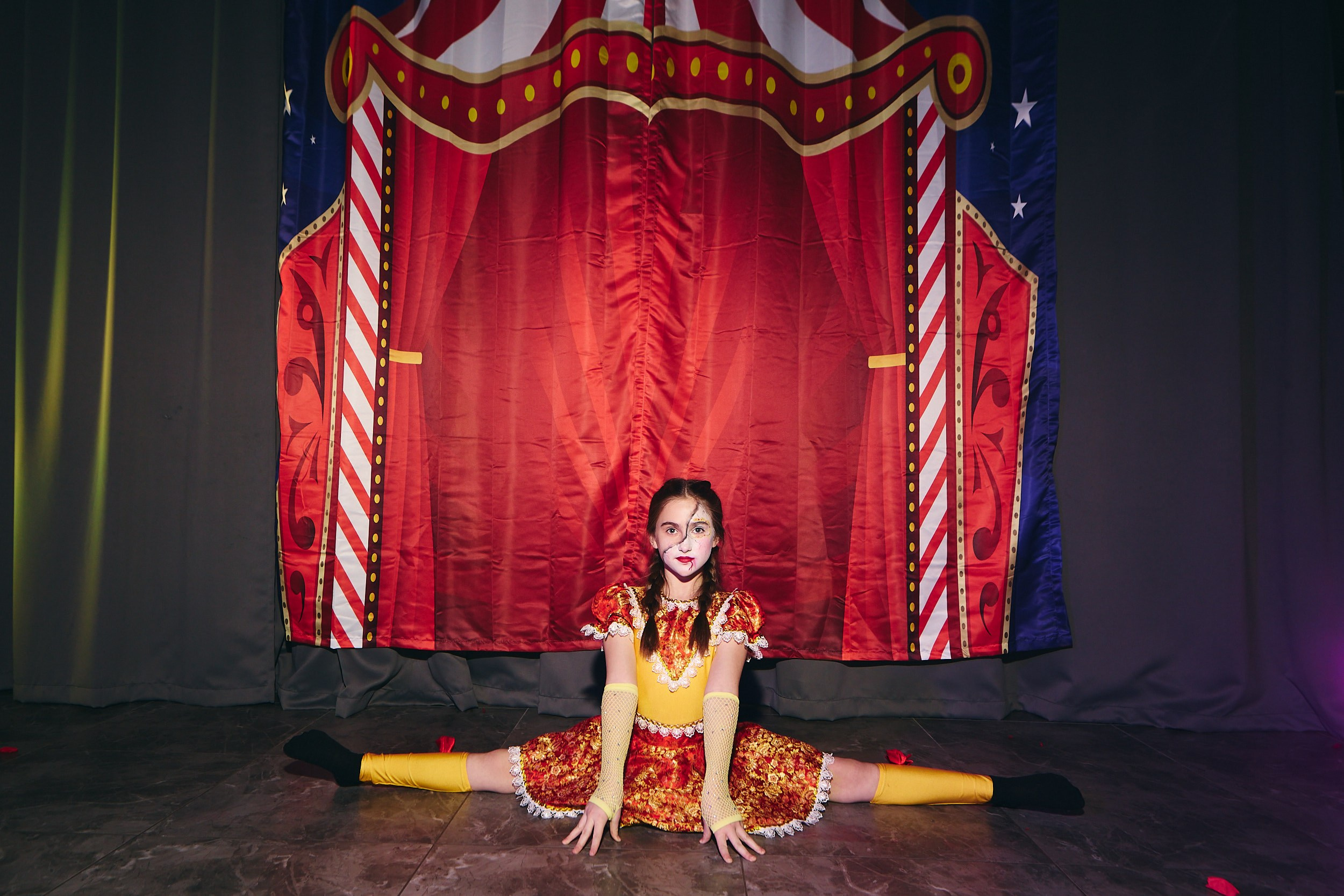 Хэллоуин 2025 в КРАСОЧНО — Призрачный цирк. Фотограф в Барнауле Юлия Бобровских