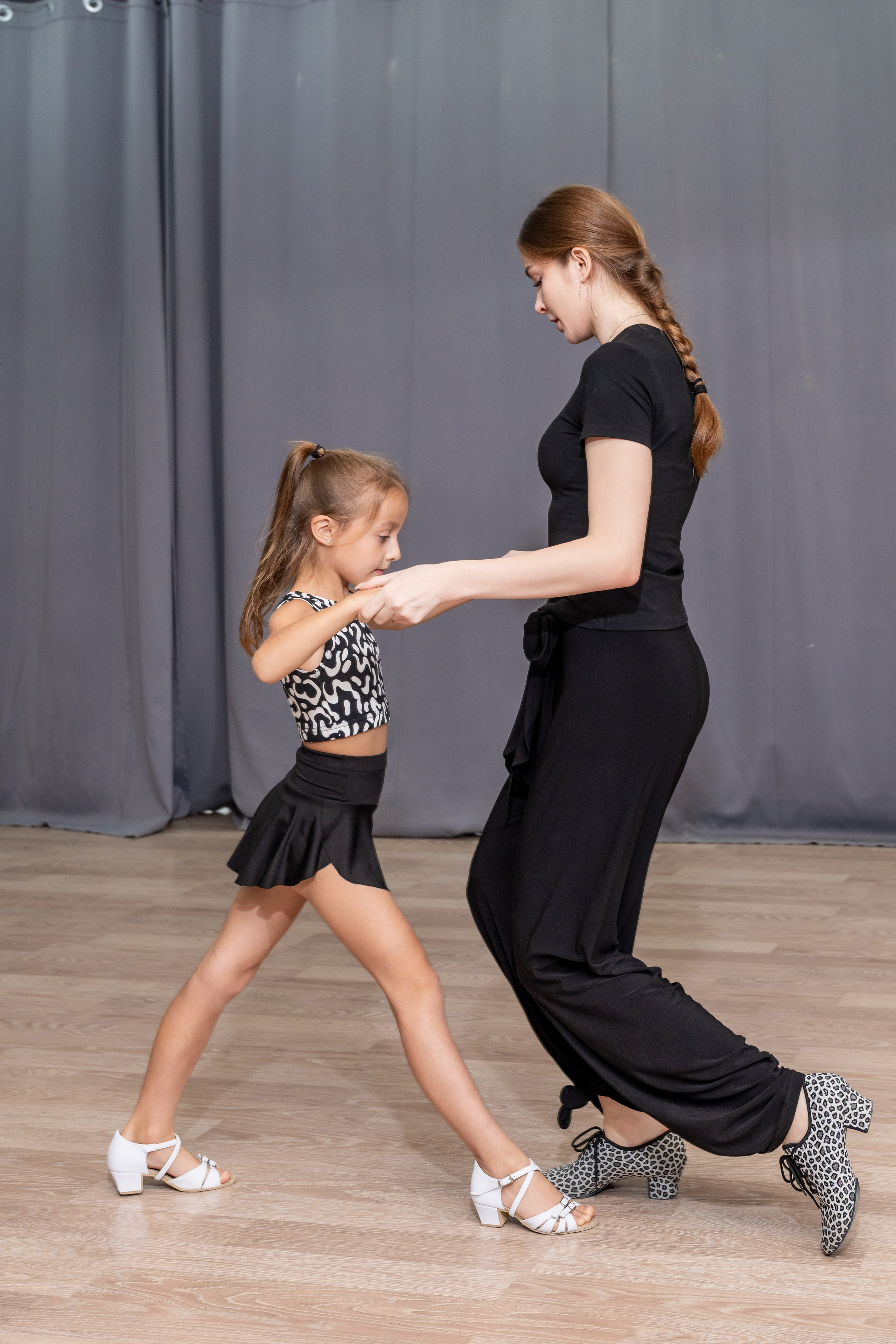 Группа 7-11 лет первый и второй год обучения. КонТакт — спортивные бальные танцы в Москве