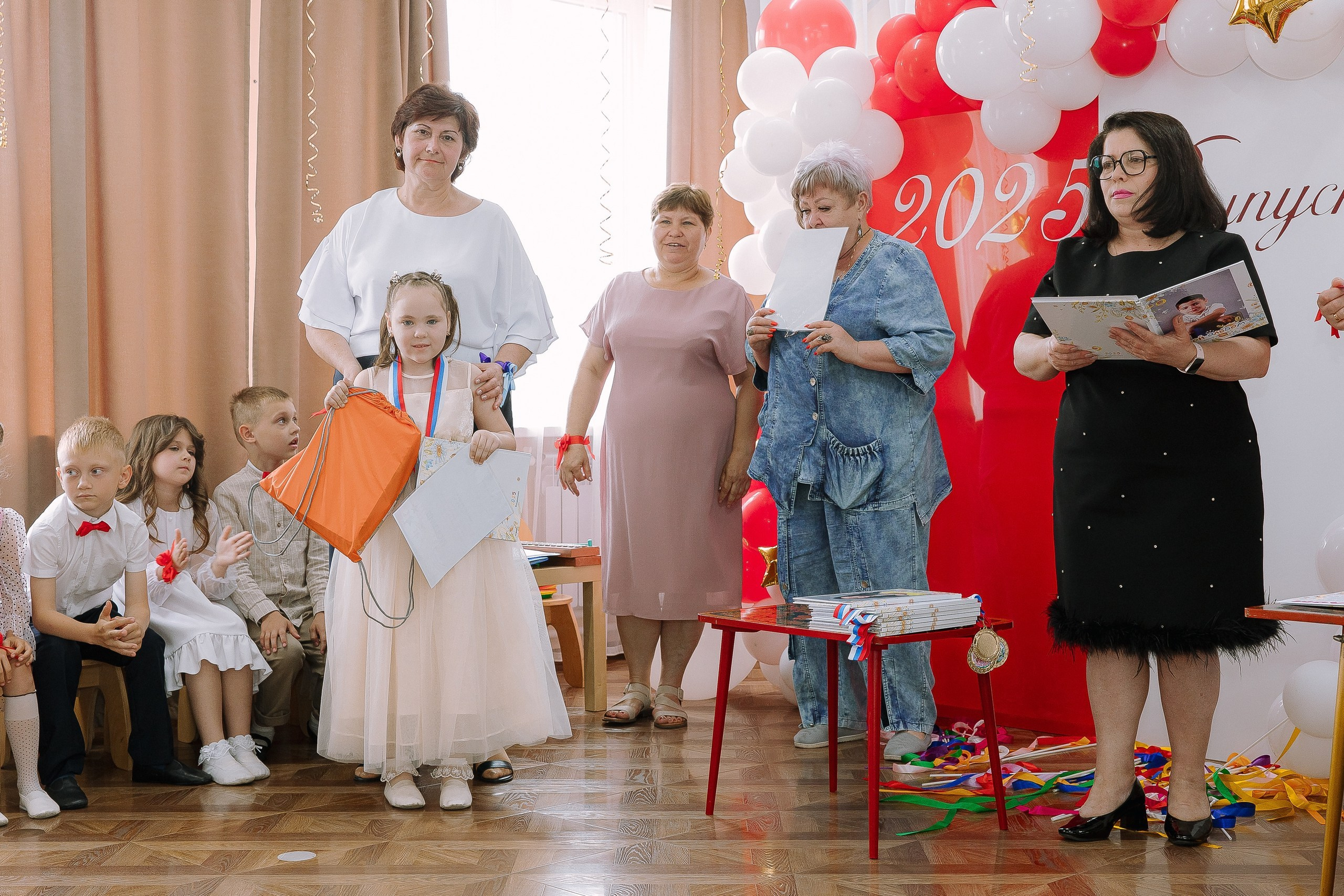 Выпускной в ДС 26. Выпускные альбомы Натальи Бутко: Новороссийск, Анапа, Геленджик