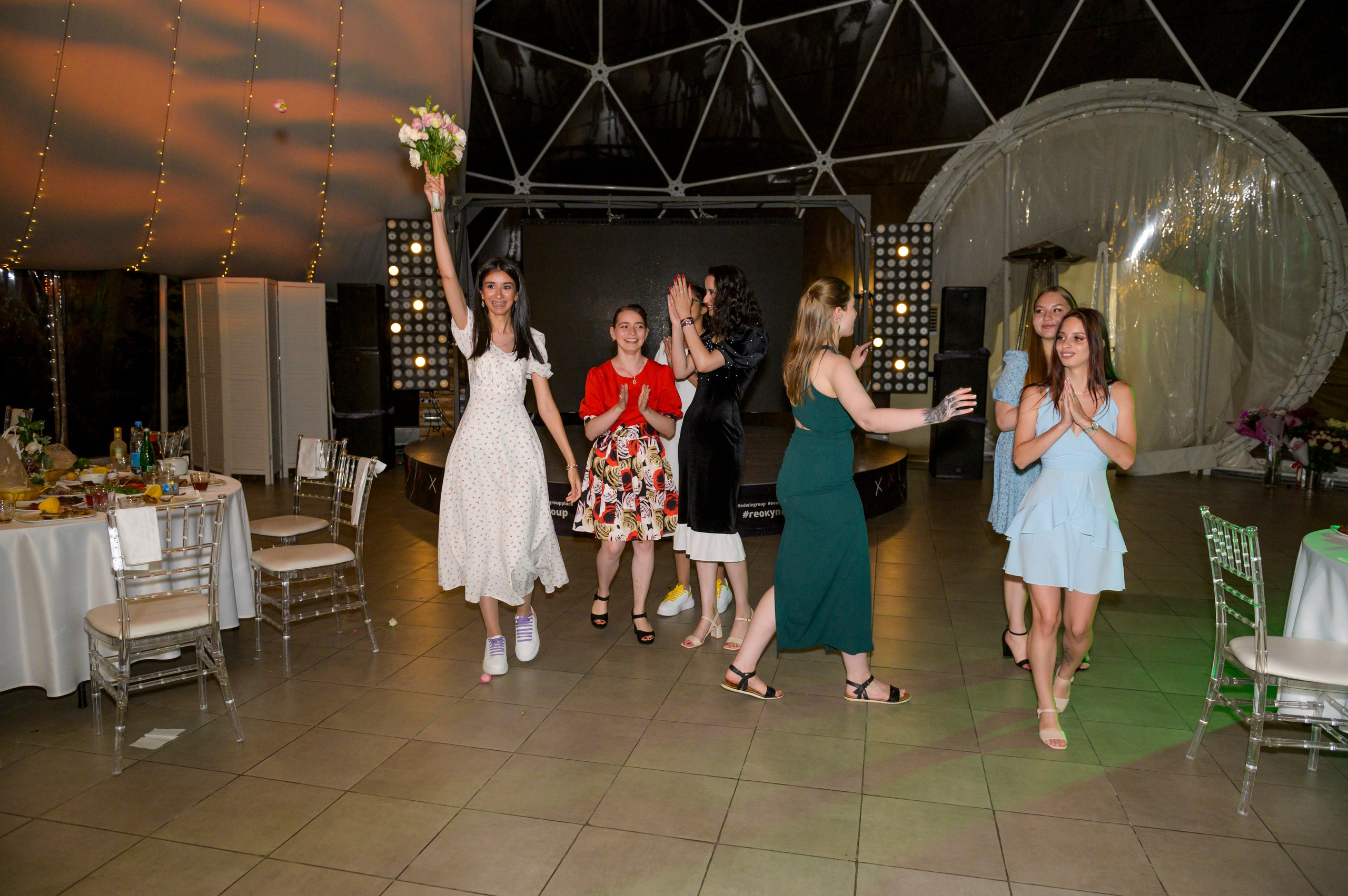 Алина и Адем. Свадебный банкет. Семейный и свадебный фотограф во Владивостоке