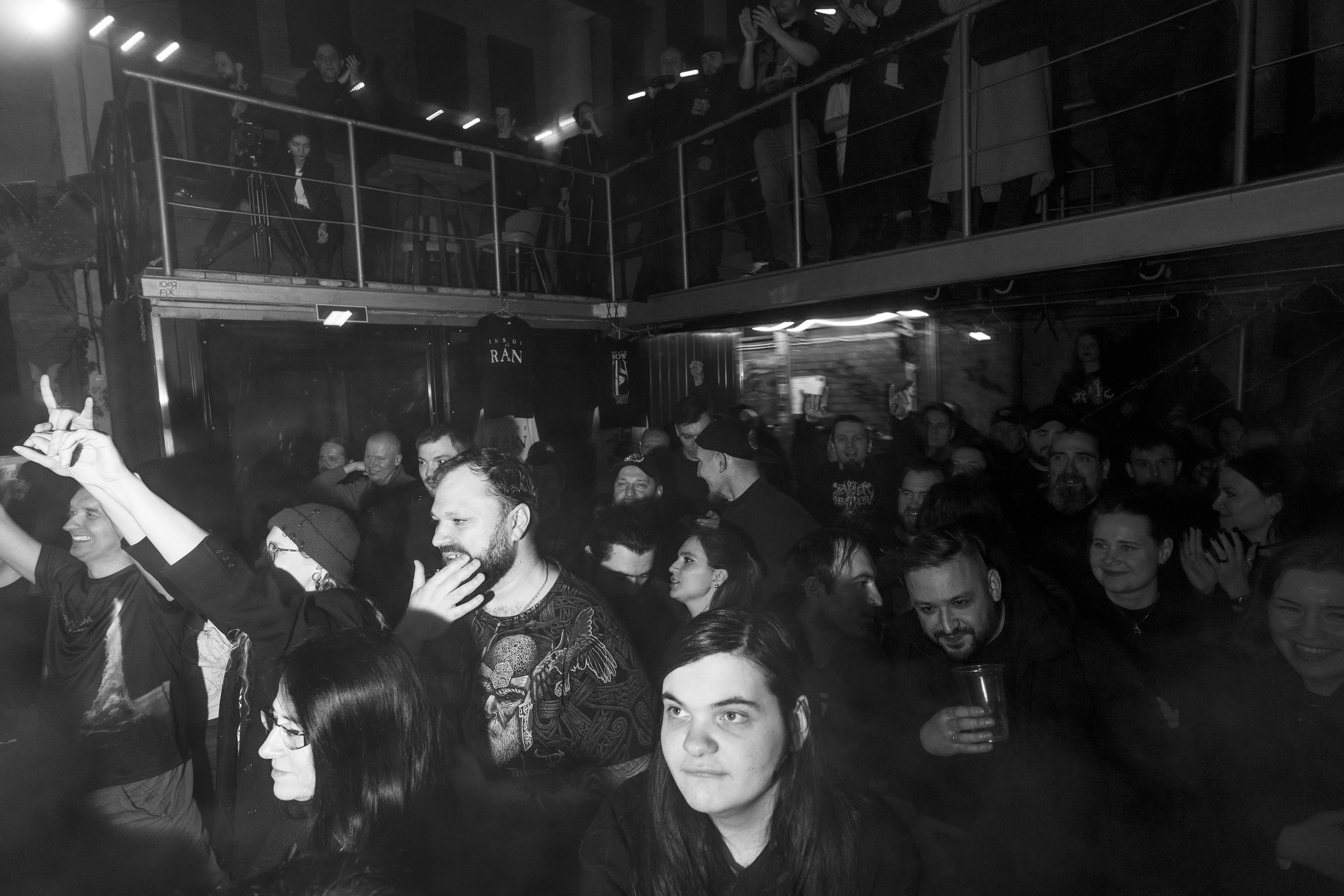 Inside the Rain|Ласточка. Концертный и репортажный фотограф в Санкт-Петербурге Слава Пахомов