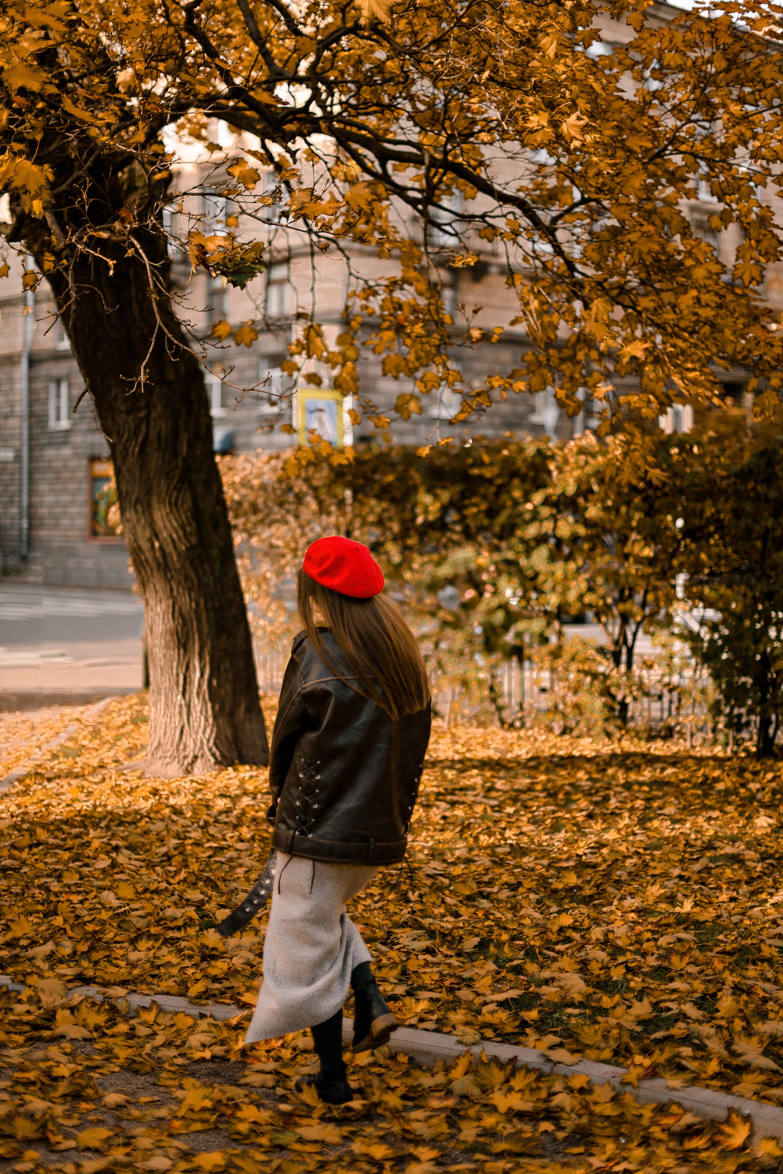 Люба и Коля. Осень на Петроградке. Свадебный фотограф в Санкт-Петербурге София Шубик