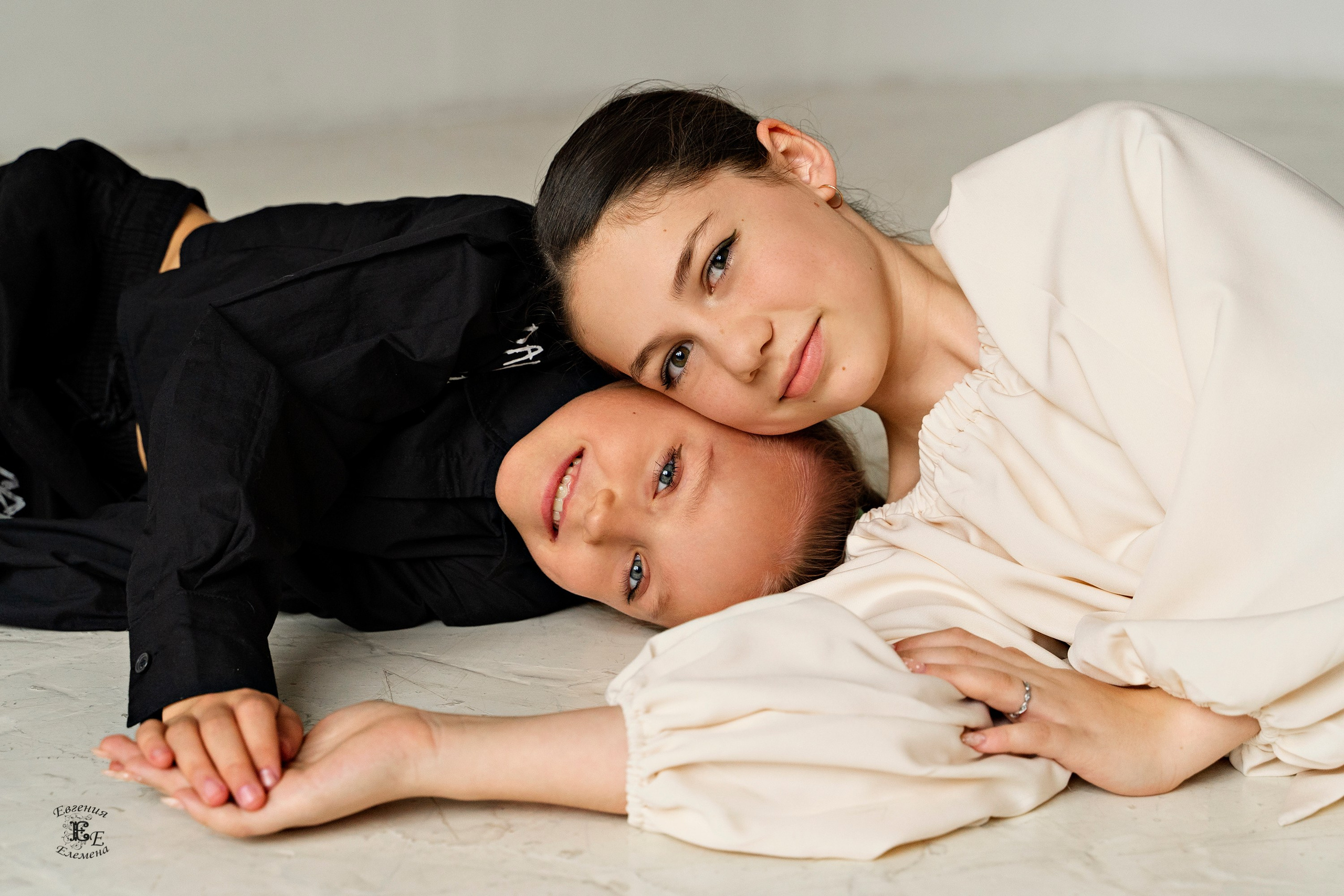 Фотосъемка Таисии и подружек. Семейный и портретный фотограф в Санкт-Петербурге Евгения Елемена