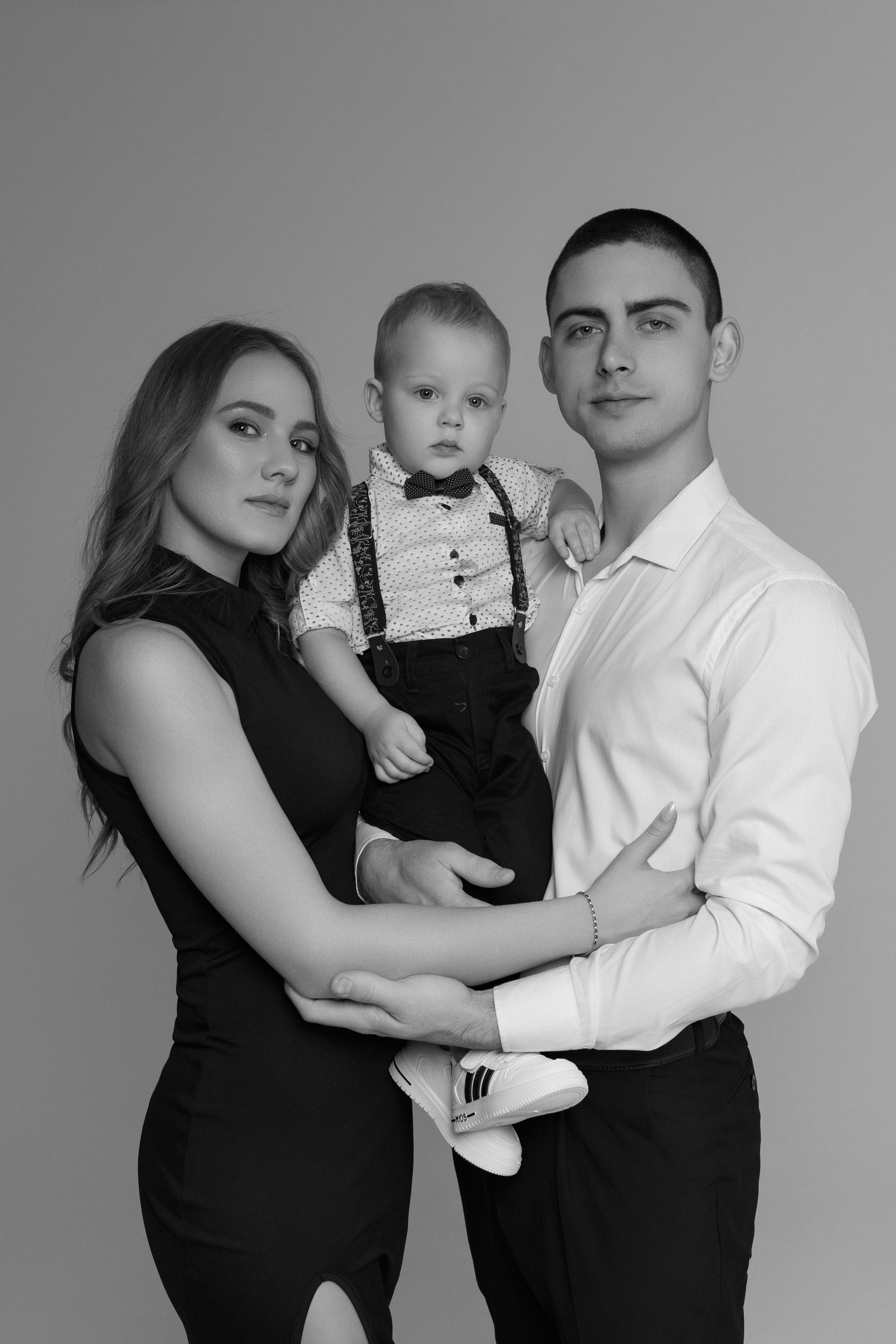 Семейная фотосессия в студии. Анастасия Безуглова- свадебный фотограф в Таганроге