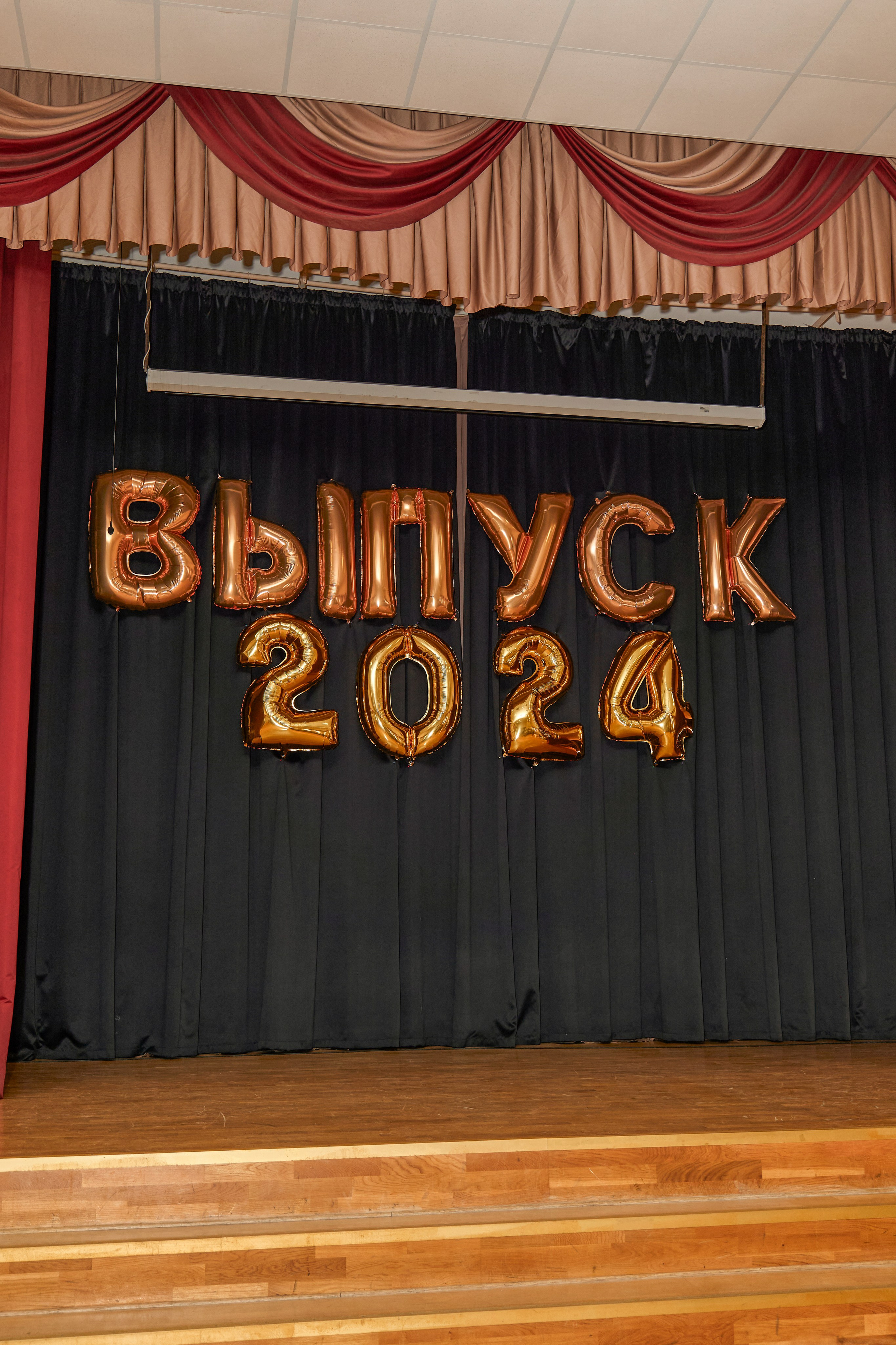 Последний звонок школа 1413. Детский и семейный фотограф г. Москва Оксана Катаджи