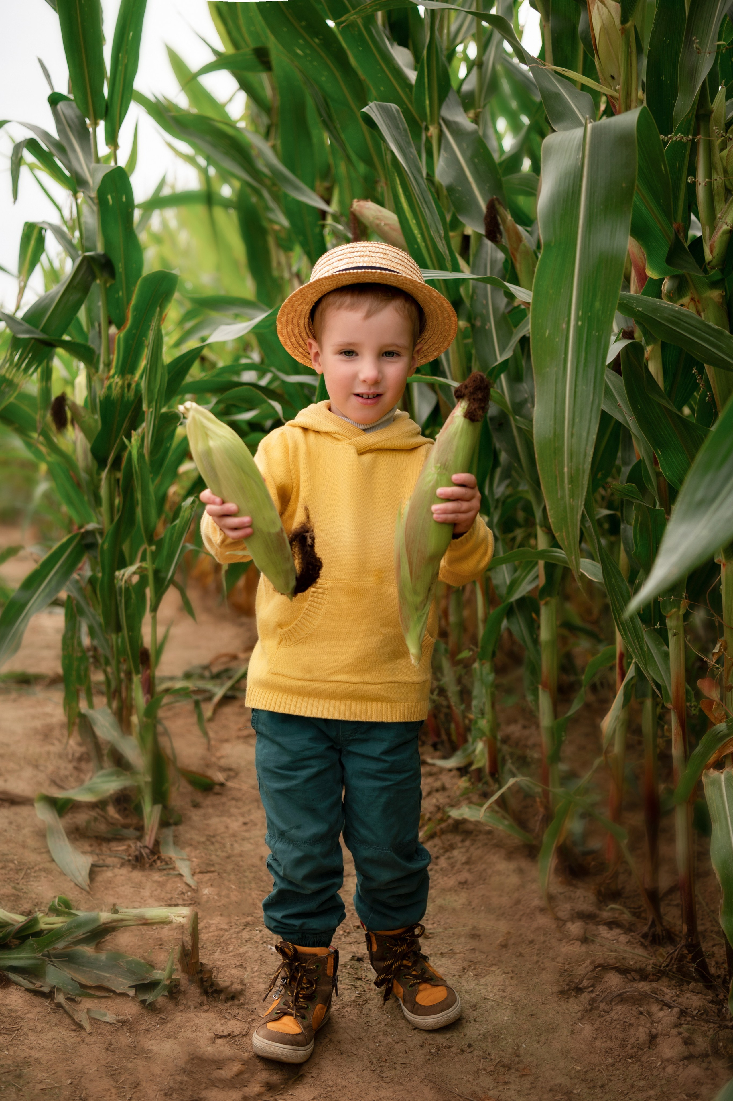 Фотосессия в кукурузе. Детский и семейный фотограф г. Москва Оксана Катаджи