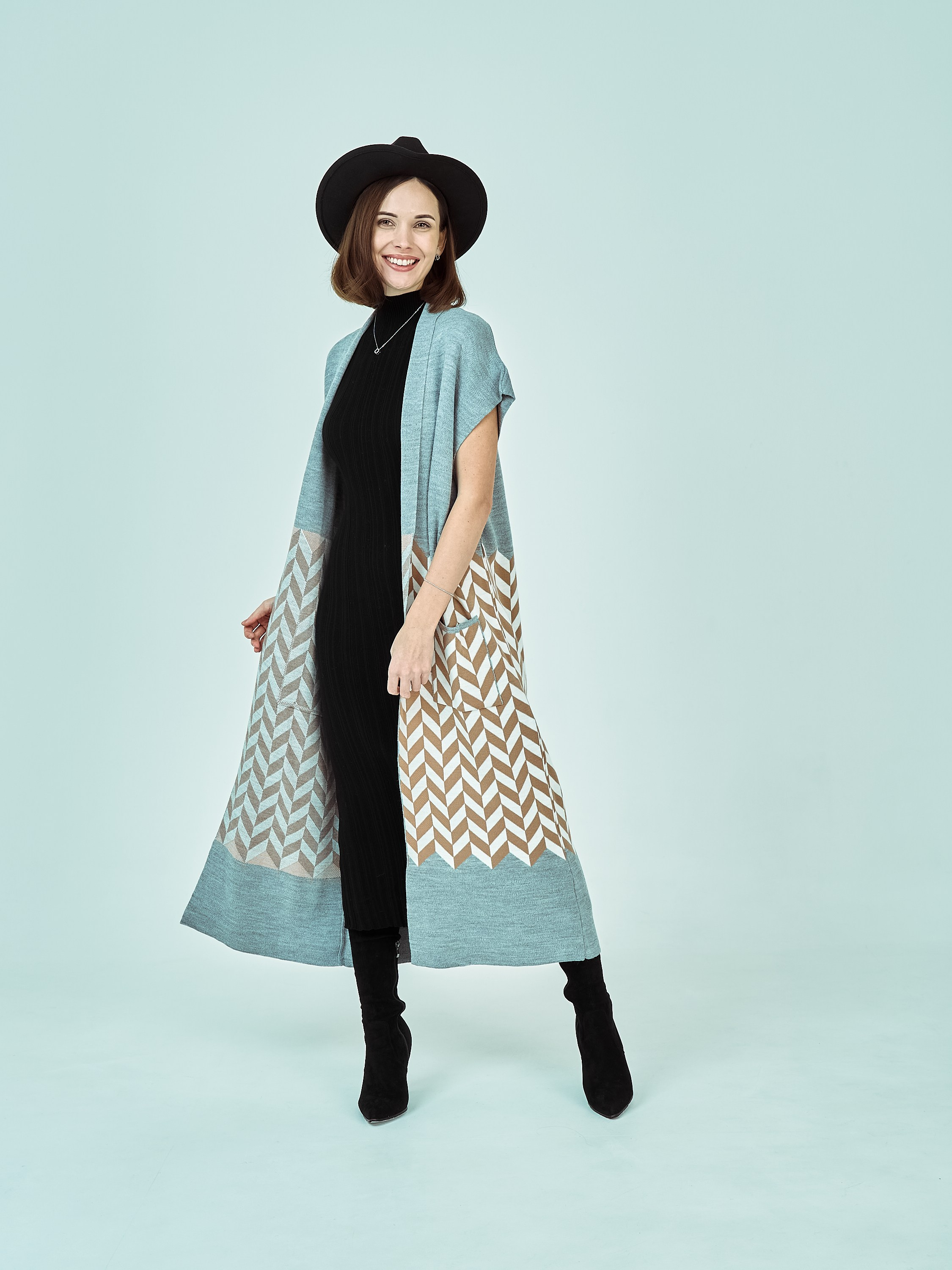 Модельная фотосъёмка кардиганов для Wildberries