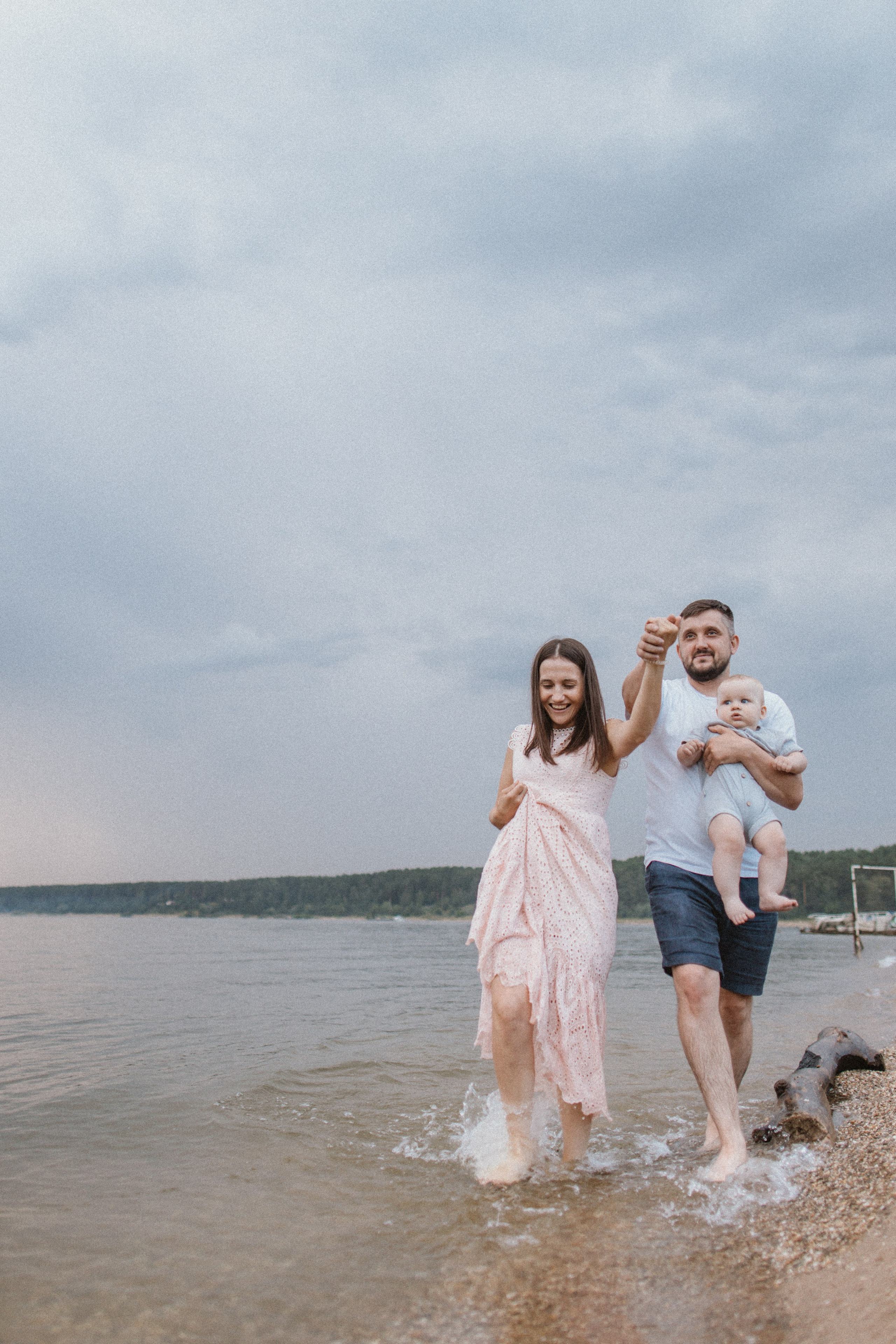 На берегу. Семейный и портретный фотограф в Новосибирске Мария Хлебус