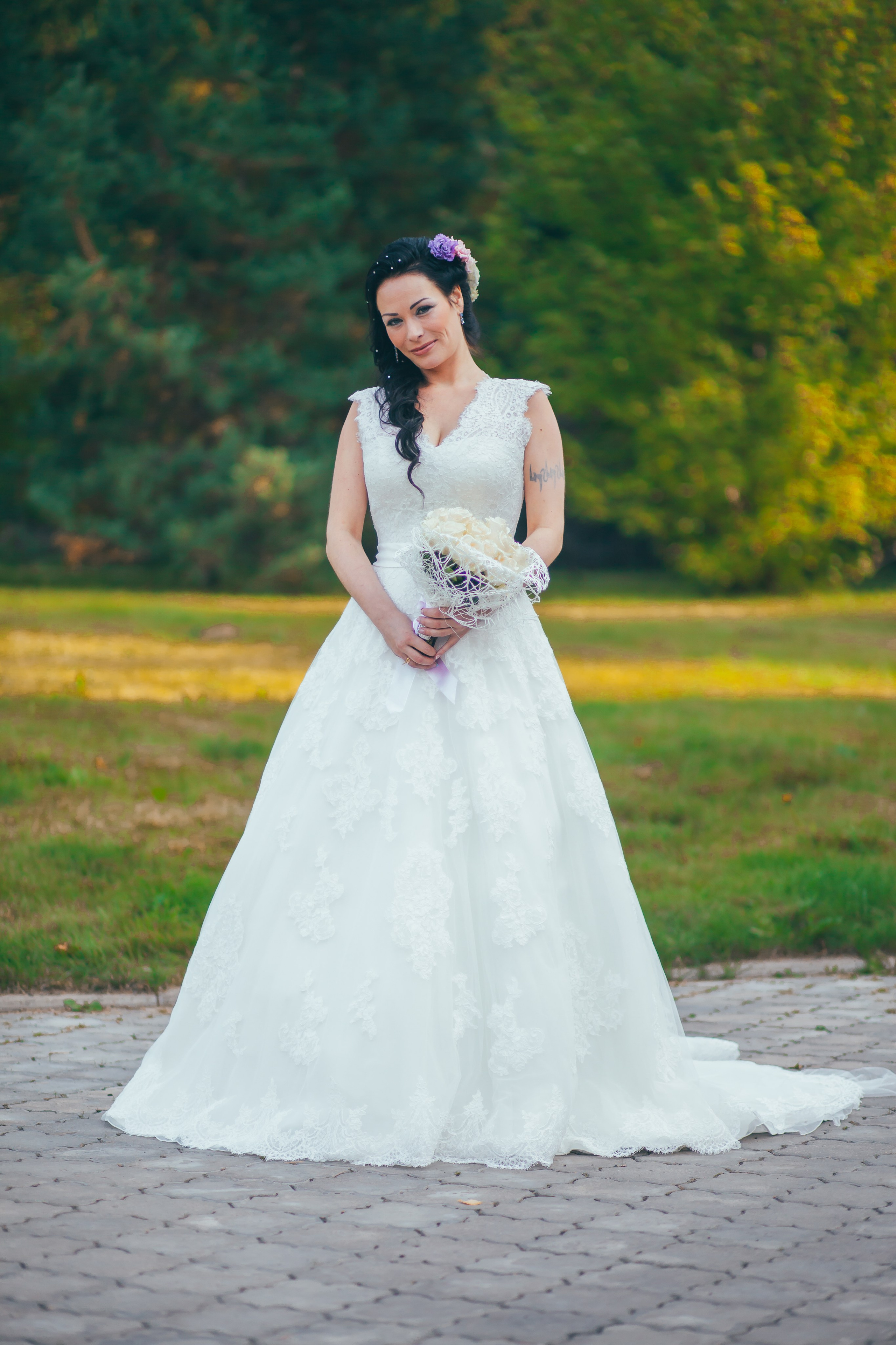 kogan.studio - портрет невесты с букетом