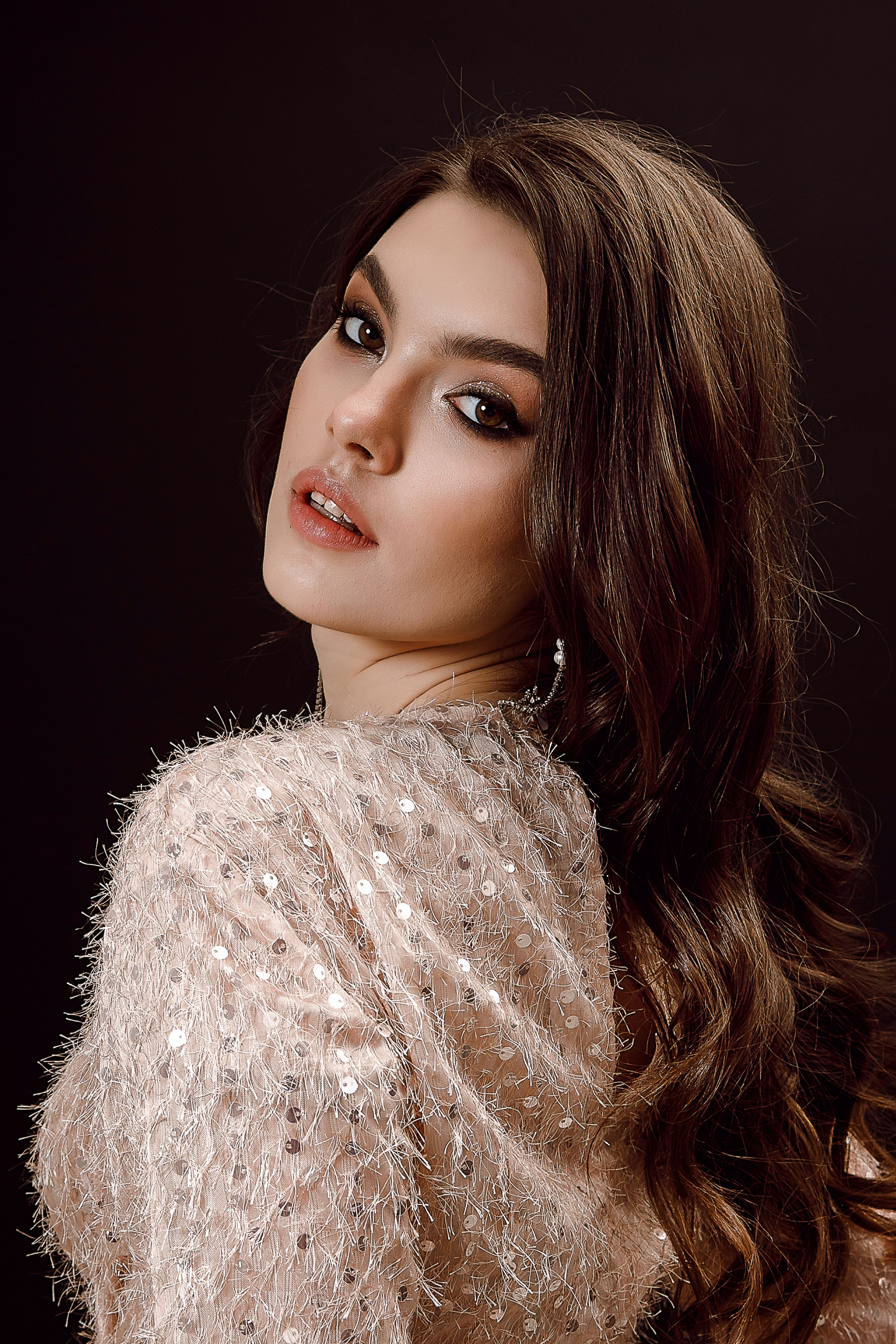 Даша.Съёмка на циклораме. Свадебный и семейный фотограф Татьяна Ласкина в Великом Новгороде