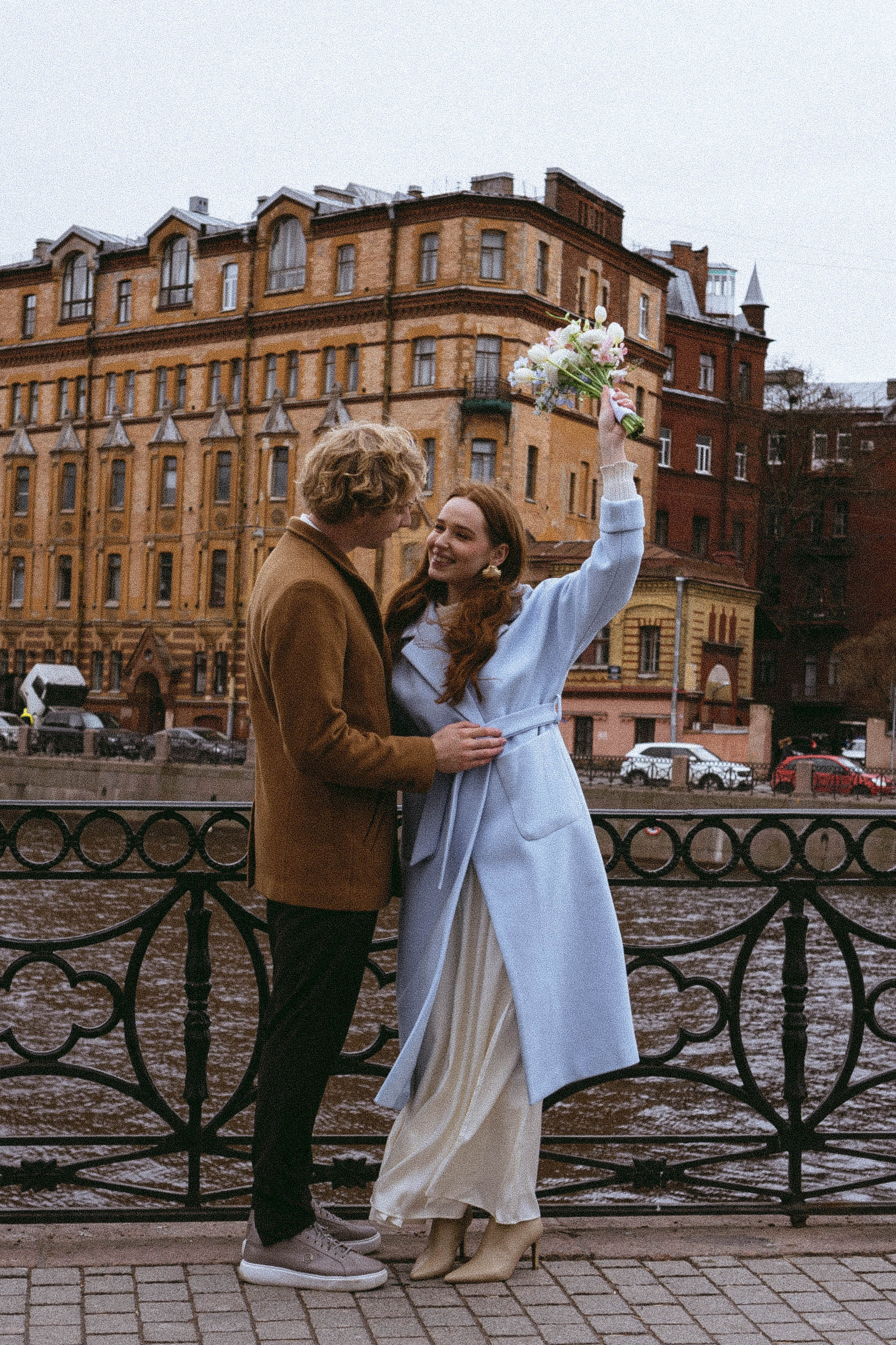 СВАДЕБНАЯ СЬЕМКА В ОТЕЛЕ. СБОРЫ ЖЕНИХА И НЕВЕСТЫ И ТАКЖЕ ТОР И ПОДГОТОВКА К ПРОГУЛКЕ И ПРОГУЛКА ПО ПЕТРОГРАДКЕ. Профессиональный фотограф, Санкт-Петербург — Виктория Богомолова