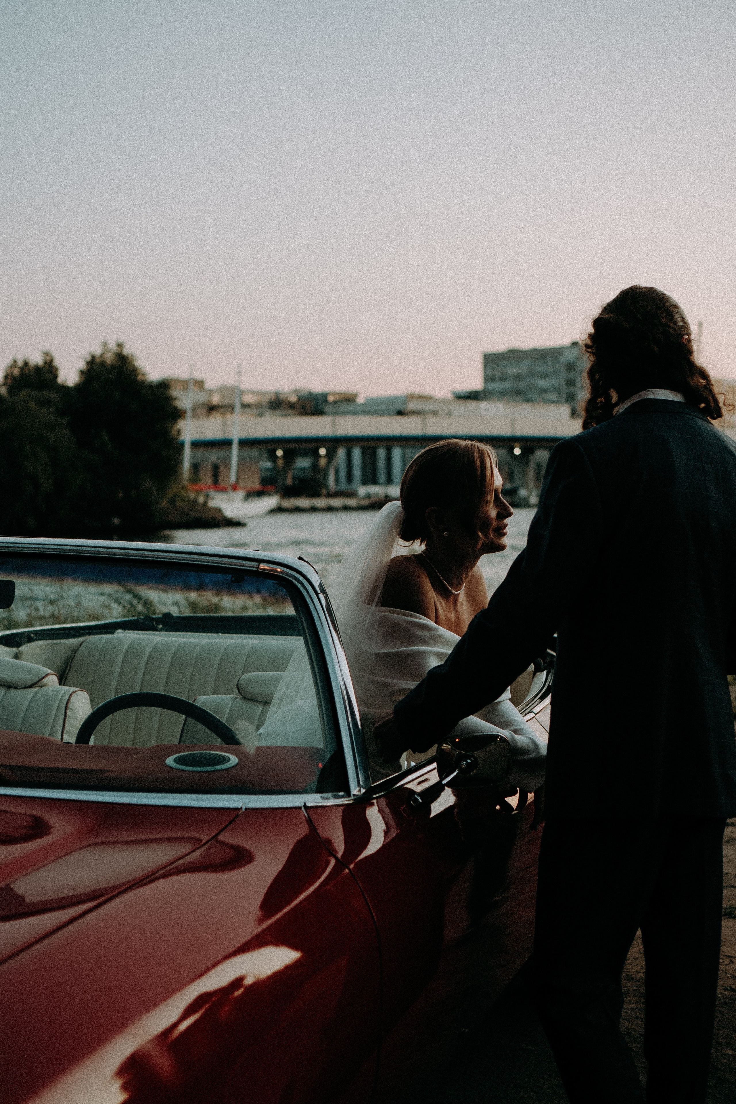 СВАДЕБНАЯ СЬЕМКА ВОЗЛЕ МСОТА БЕТАНКУРА НА КАБРИОЛЕТЕ. Профессиональный фотограф, Санкт-Петербург — Виктория Богомолова