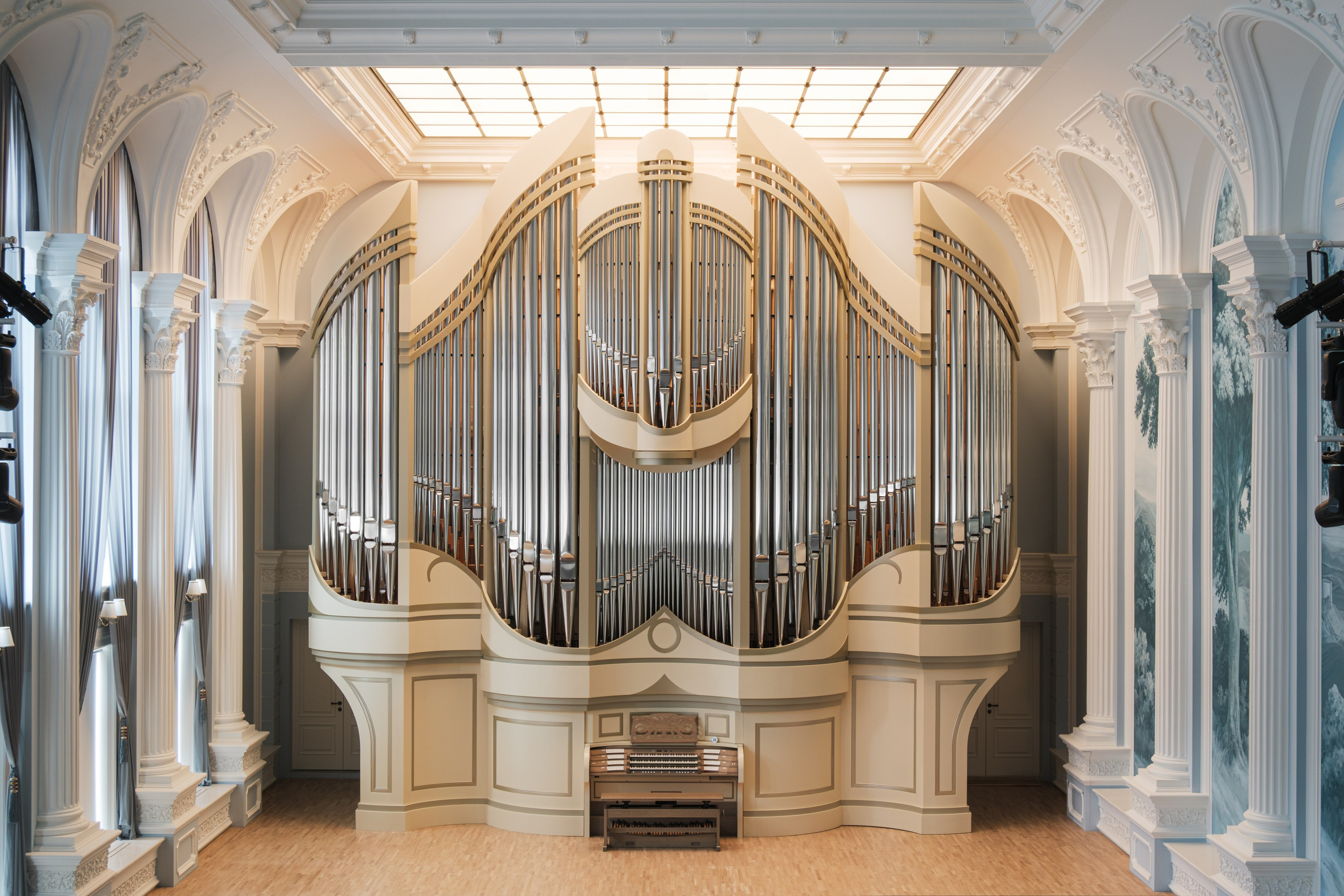 Органный зал «Дом Музыки» Смоленск. Фотограф на Эльбрусе • Роман Шатхин
