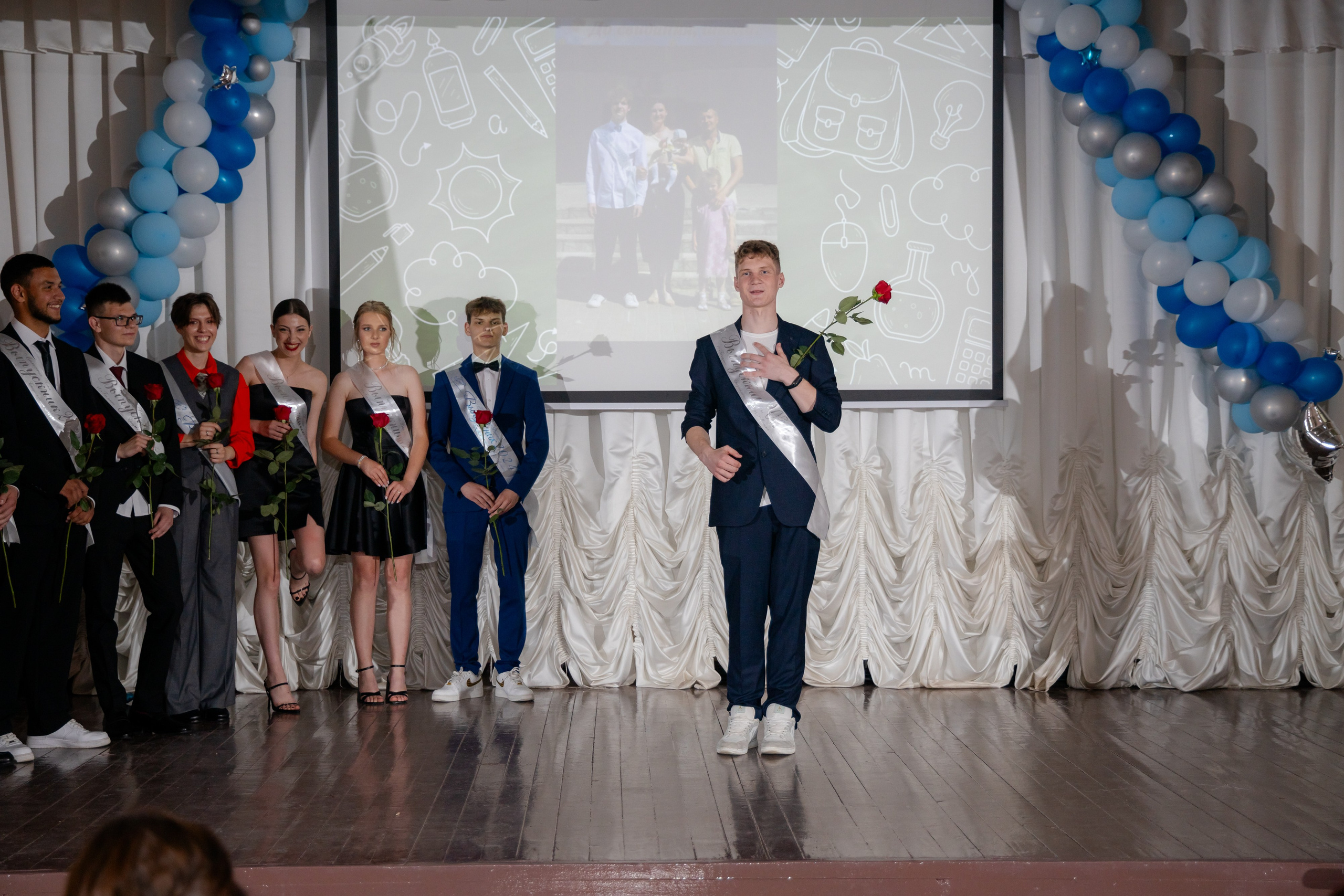 Школьный выпускной 2024 год в Соколе (Минск). Свадебный фотограф в Минске/Беларуси Сергей Спиридонов