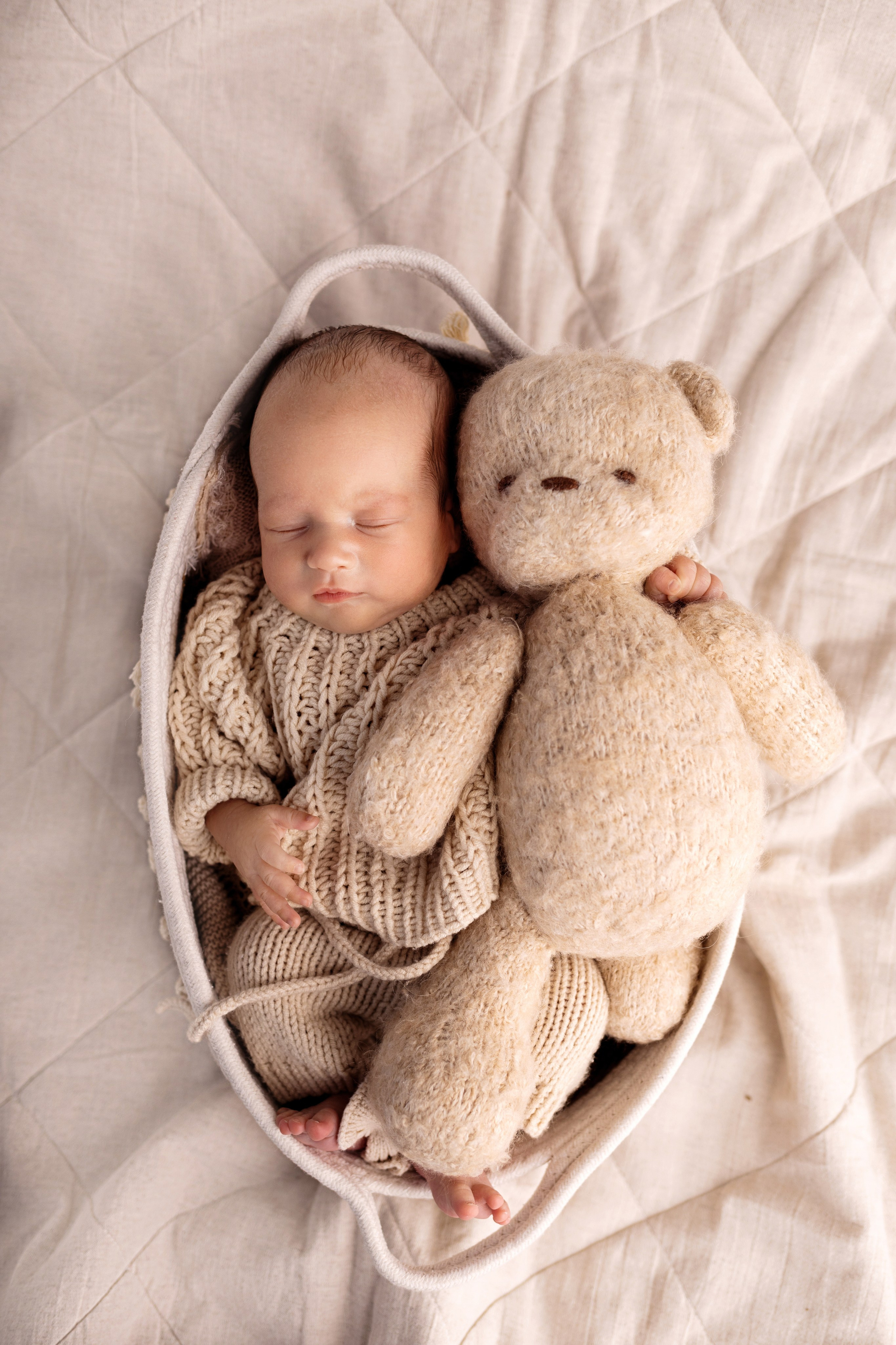 Newborn съемка в стиле Лайф. Фотограф новорожденных малышей в Омске и Омской области Эльвира Камаева