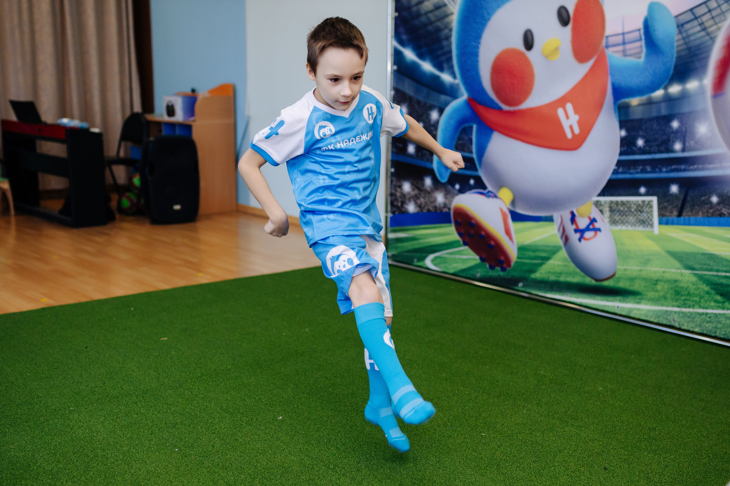 Фотосессия с кубком в детских садах г. Магнитогорска. Денис Прохоров Фотограф в г. Магнитогорск