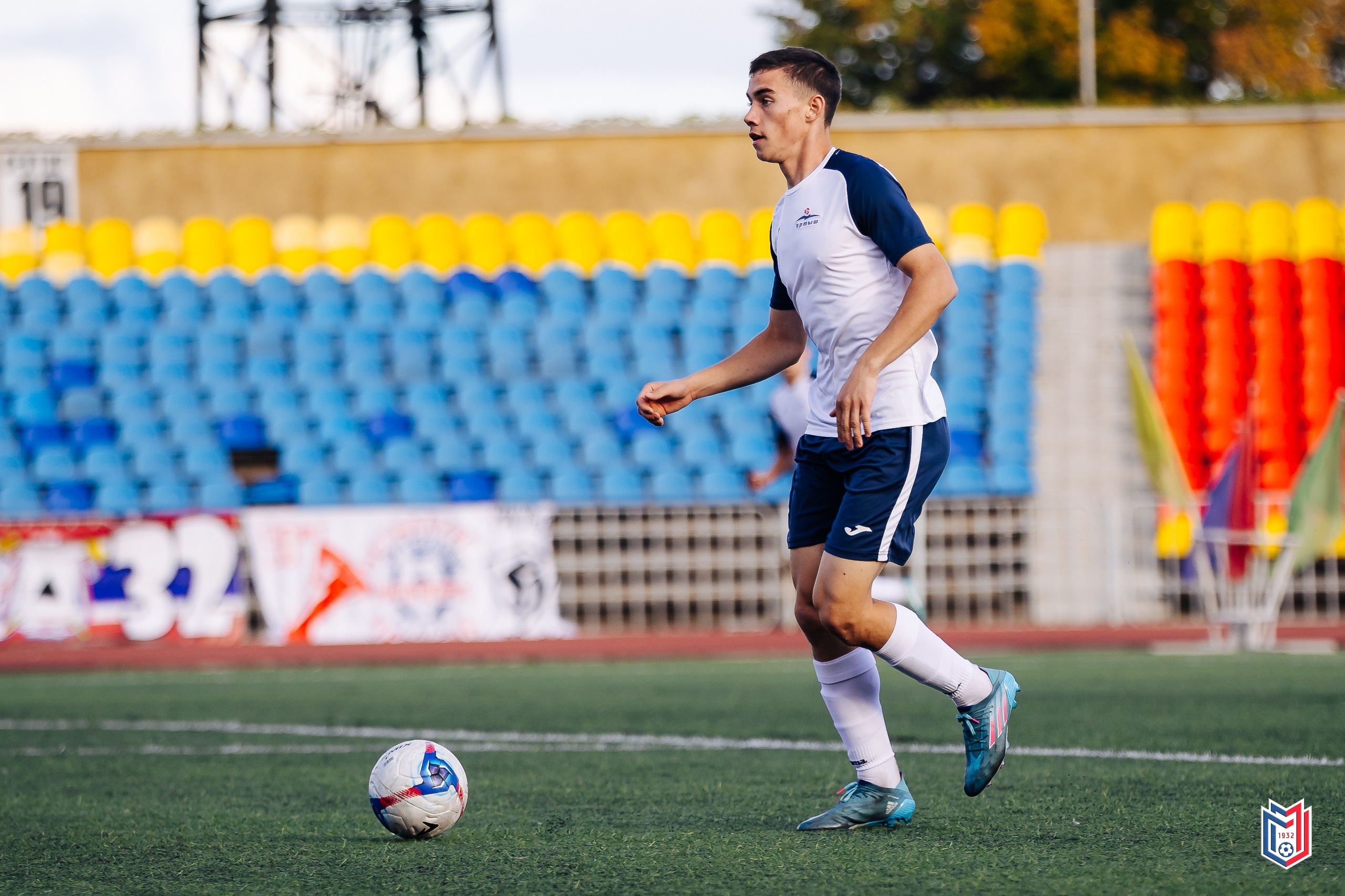 ФК «Металлург-Магнитогорск» — «СибГУФК Иртыш-2» // 21.09.24. Денис Прохоров Фотограф в г. Магнитогорск