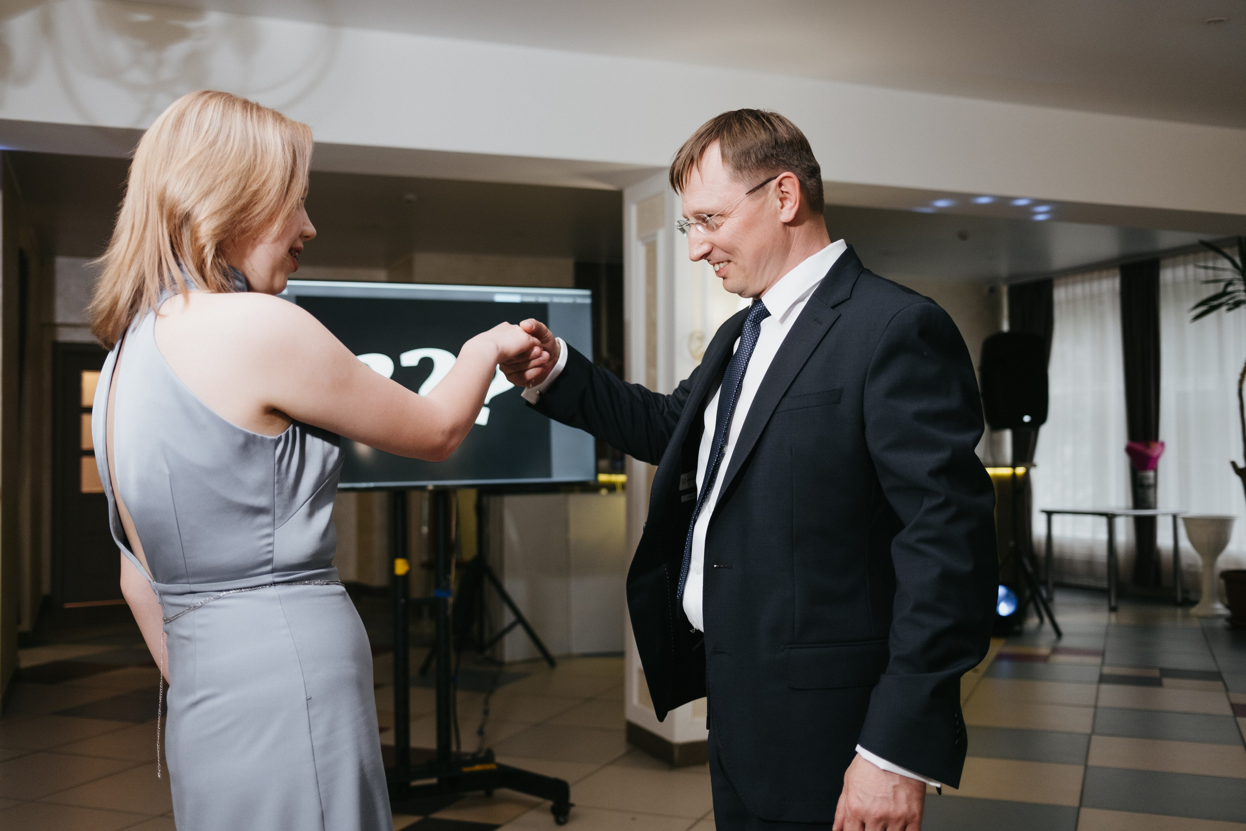 Выпускной 11 класс школы № 30. Свадебный и репортажной фотограф Денис Ожигин в Краснодаре и Краснодарском крае