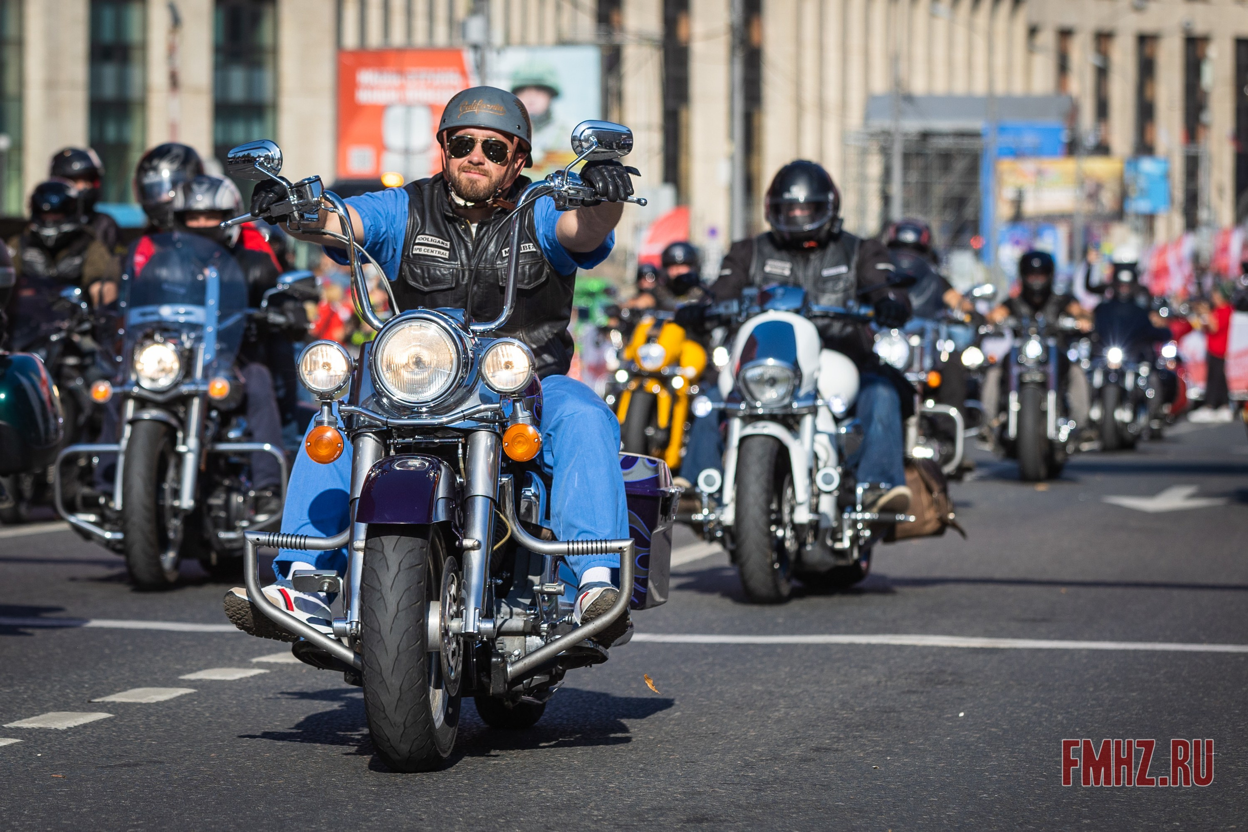 Закрытие Мотосезона 2023 на проспекте Академика Сахарова. Фотограф Владимир Охрименко