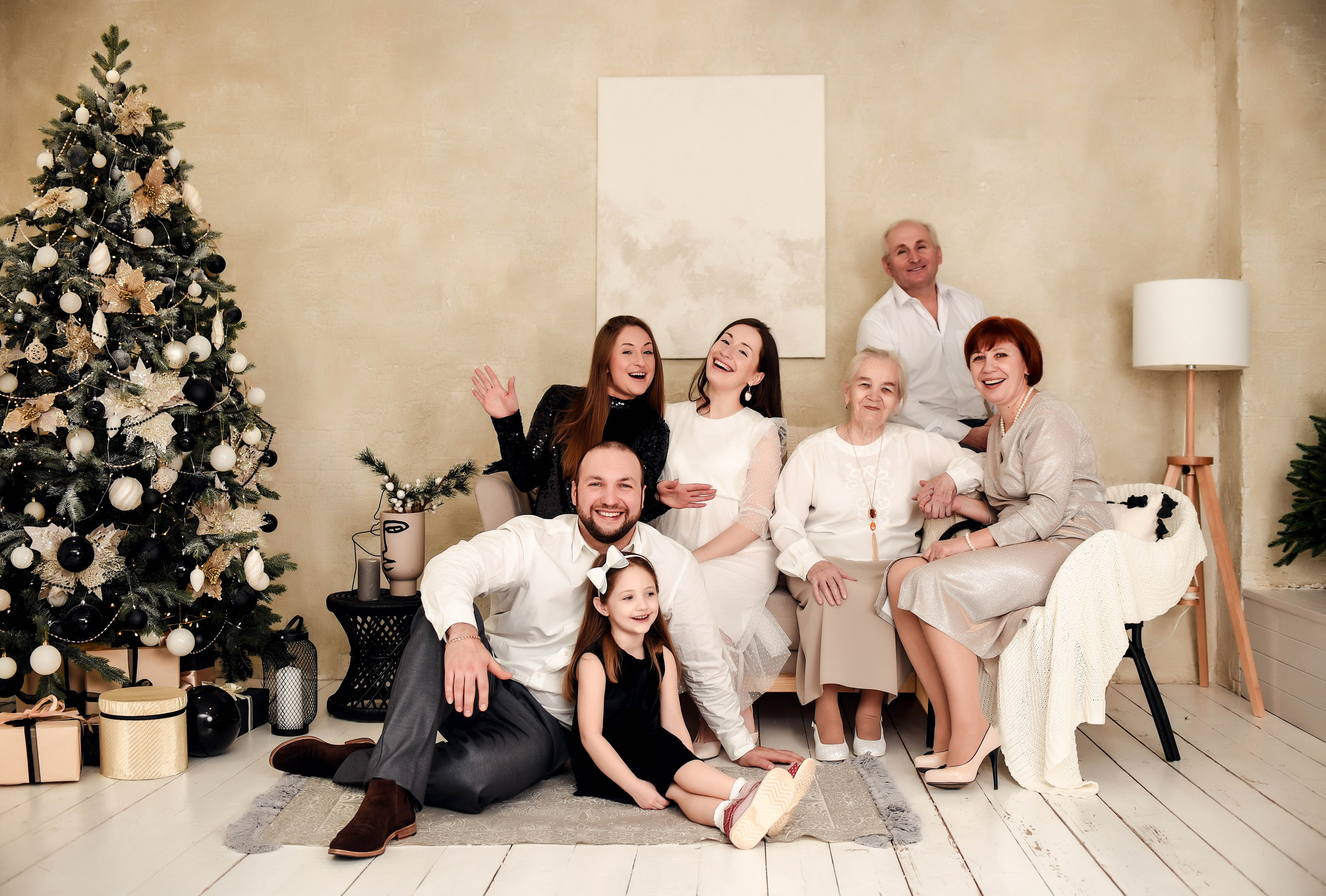 Новогодняя семейная. Свадебный, семейный, детский, контент фотограф в Омске Максим Ильин