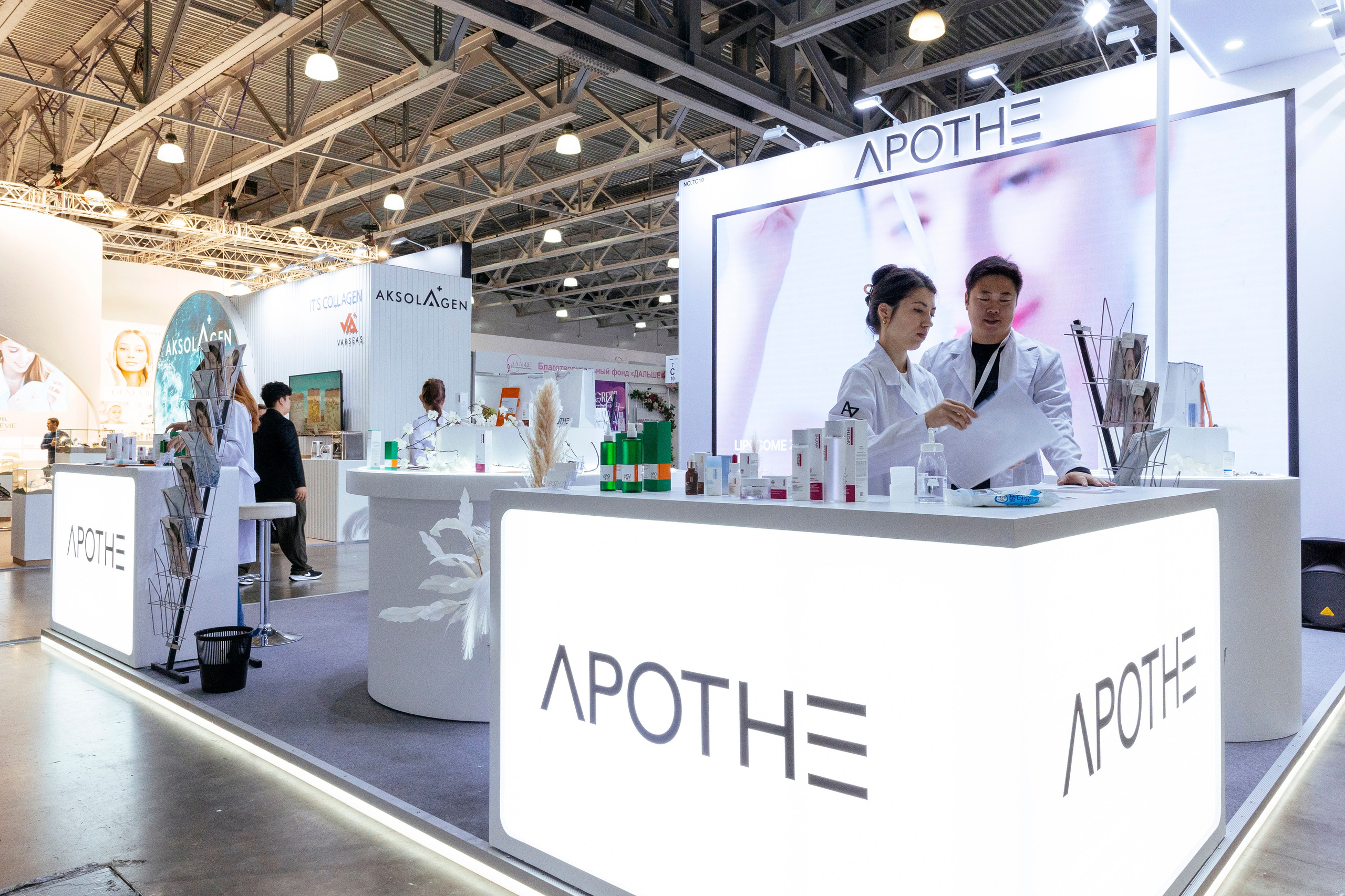 InterCHARM 2024. Фотограф Георгий Нигматулин