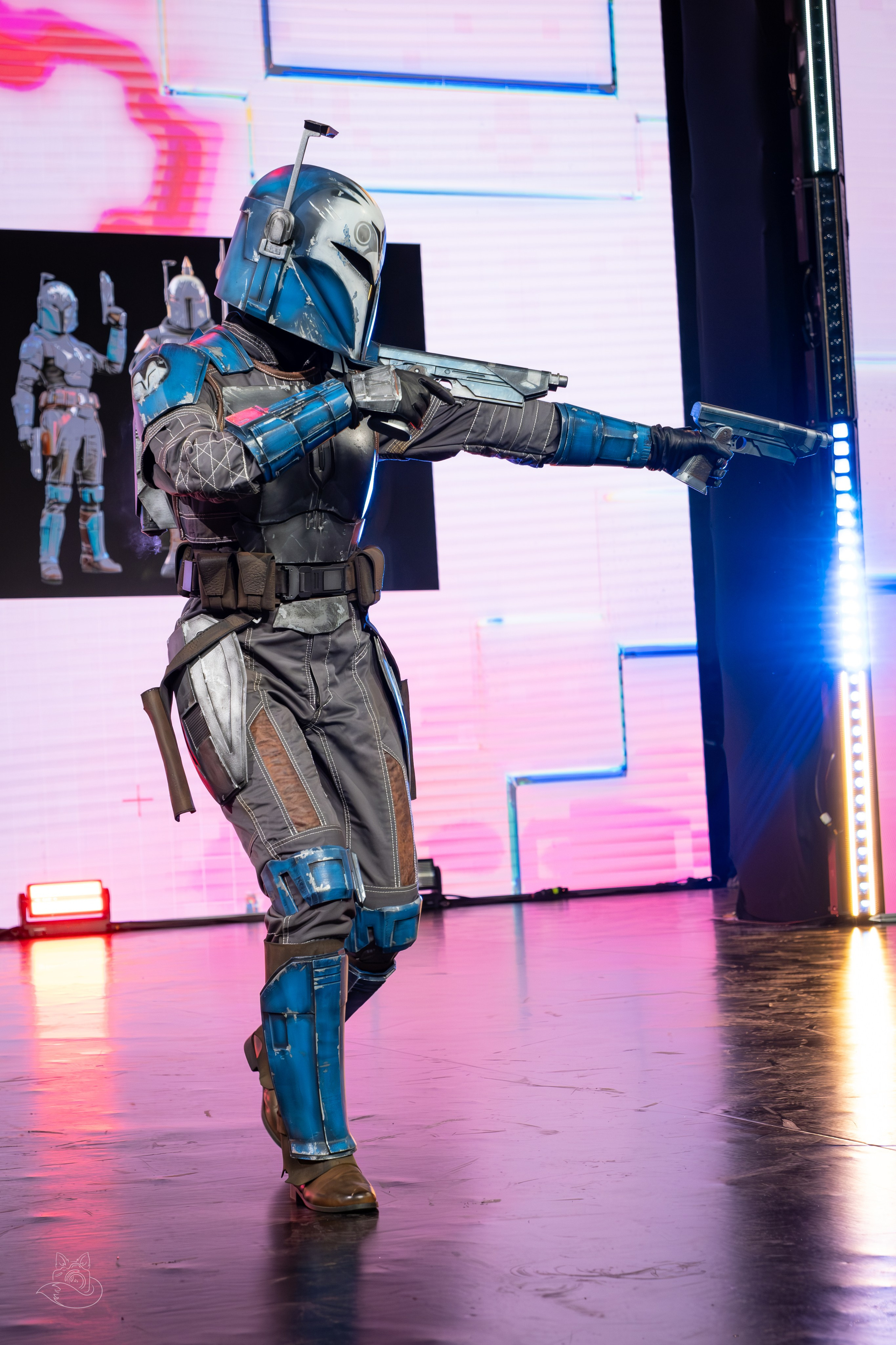 Сцена РЭД ЭКСПО 2024. Косплей фотограф