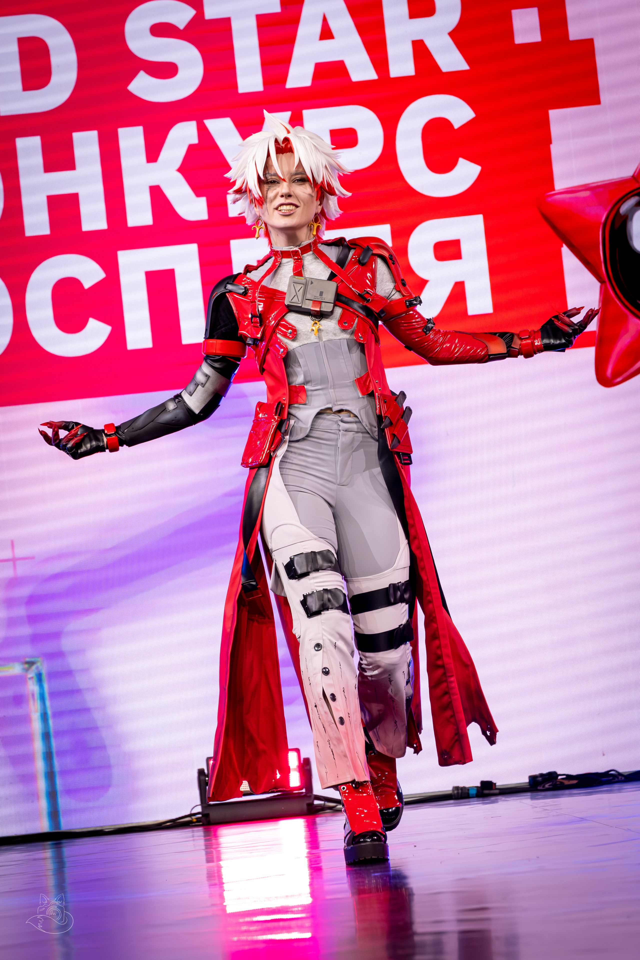 Сцена РЭД ЭКСПО 2024. Косплей фотограф